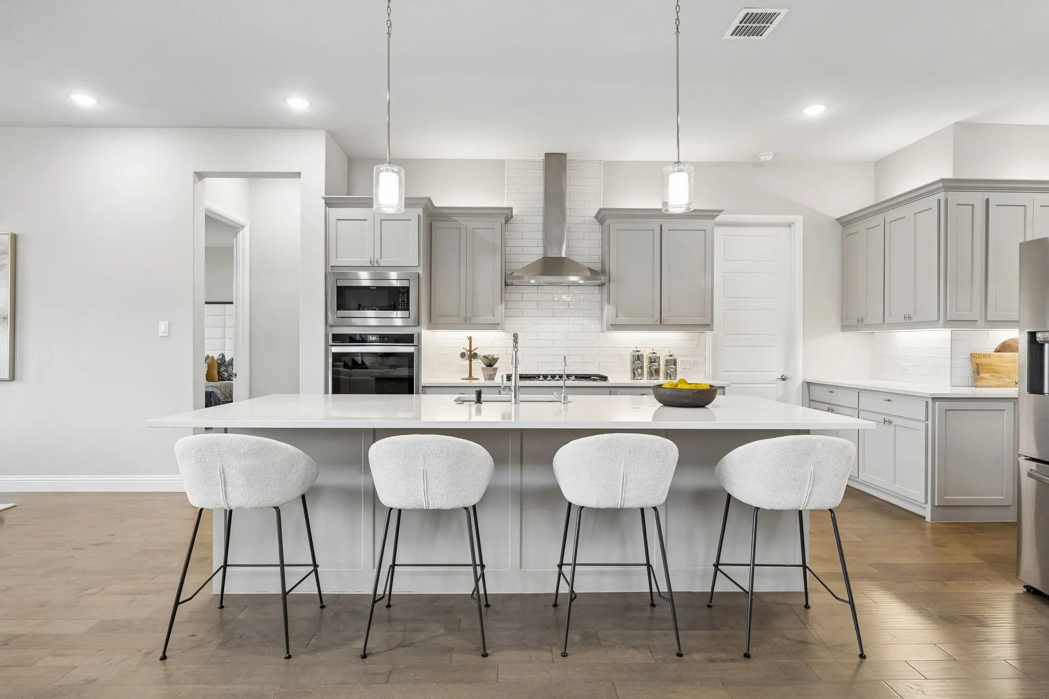 Single Family Residence For Sale in Collin County , 9667 Summit Hills Drive, Frisco, Texas 75035, 4 Bedroom, 4 Bathroom, 3 Garage spaces, 3,562 Sqft, built in 2021, mls#21337282, Real Estate Agent in Frisco, Homes For Sale in Collin county, Homes For Sale in Frisco, Realtor in Frisco Texas, Real Estate Brokerage Independent Realty Texas, Luminita Cordes Realtor