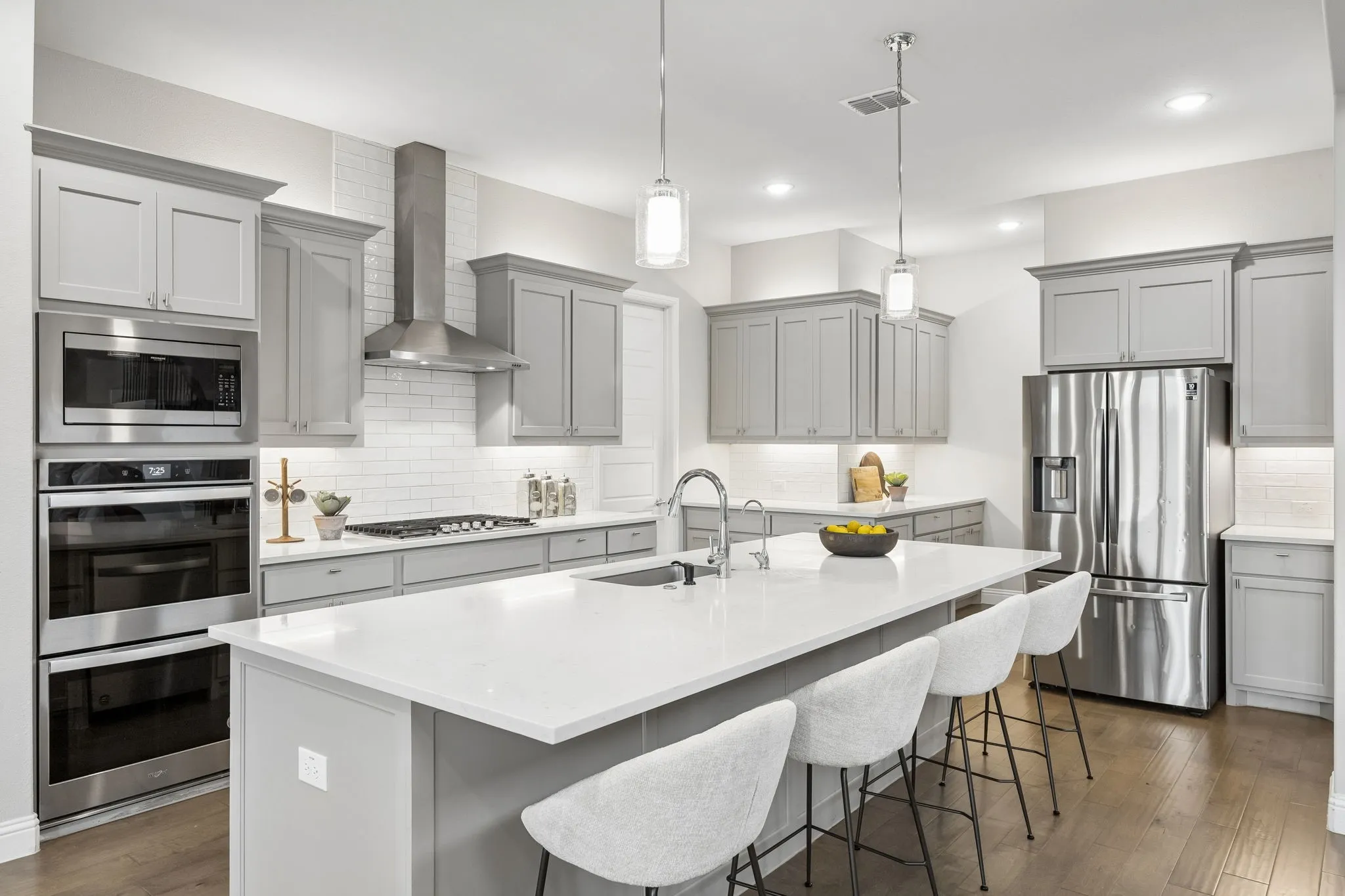 Single Family Residence For Sale in Collin County , 9667 Summit Hills Drive, Frisco, Texas 75035, 4 Bedroom, 4 Bathroom, 3 Garage spaces, 3,562 Sqft, built in 2021, mls#21337282, Real Estate Agent in Frisco, Homes For Sale in Collin county, Homes For Sale in Frisco, Realtor in Frisco Texas, Real Estate Brokerage Independent Realty Texas, Luminita Cordes Realtor