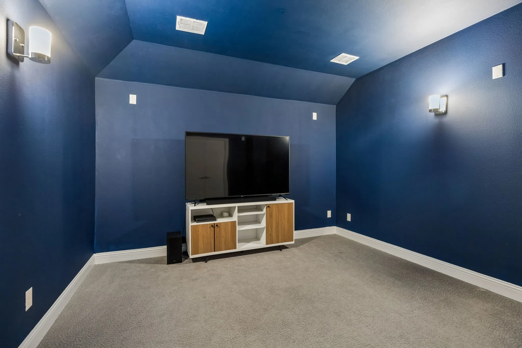 Single Family Residence For Sale in Collin County , 9667 Summit Hills Drive, Frisco, Texas 75035, 4 Bedroom, 4 Bathroom, 3 Garage spaces, 3,562 Sqft, built in 2021, mls#21337282, Real Estate Agent in Frisco, Homes For Sale in Collin county, Homes For Sale in Frisco, Realtor in Frisco Texas, Real Estate Brokerage Independent Realty Texas, Luminita Cordes Realtor