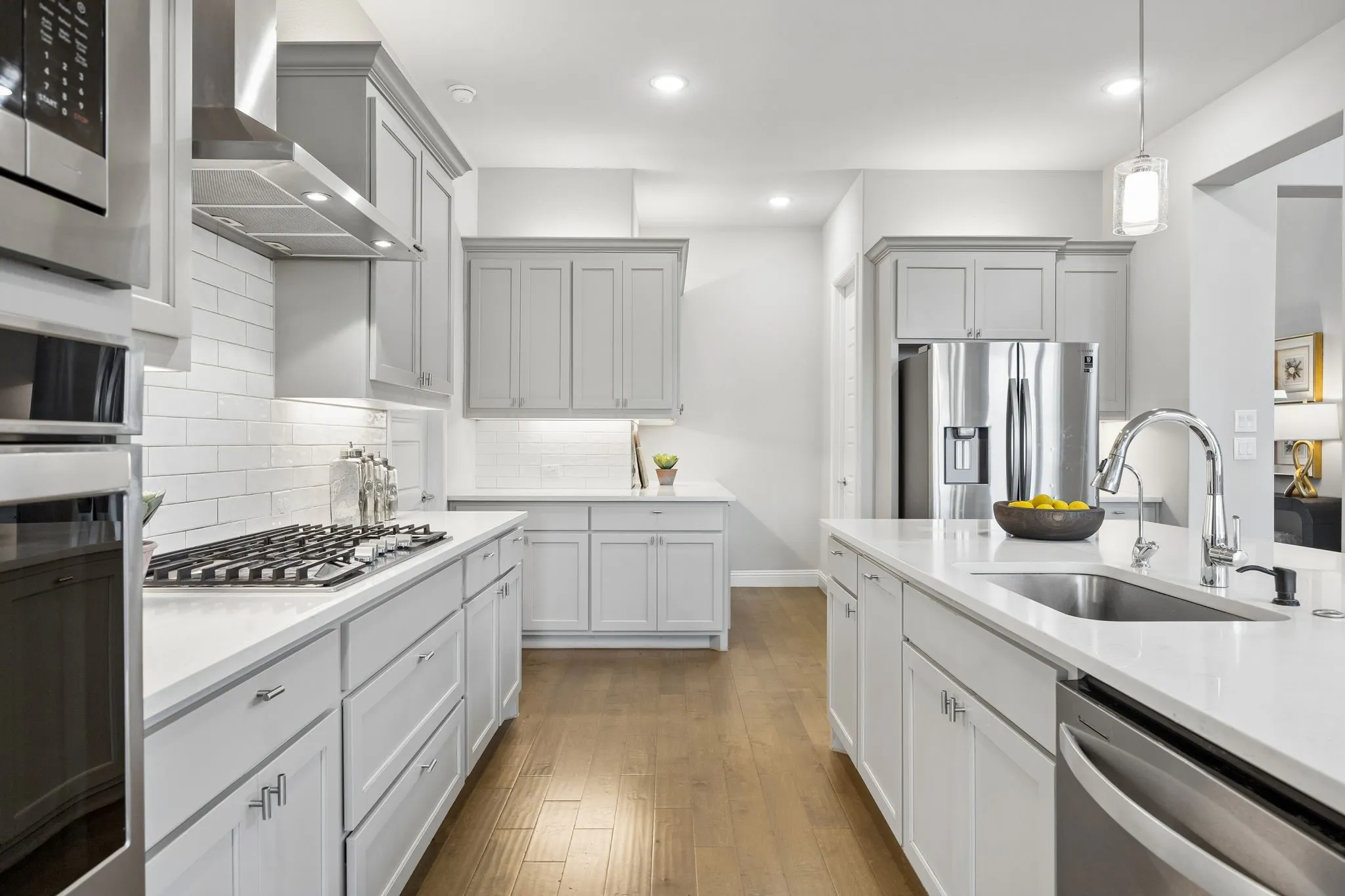 Single Family Residence For Sale in Collin County , 9667 Summit Hills Drive, Frisco, Texas 75035, 4 Bedroom, 4 Bathroom, 3 Garage spaces, 3,562 Sqft, built in 2021, mls#21337282, Real Estate Agent in Frisco, Homes For Sale in Collin county, Homes For Sale in Frisco, Realtor in Frisco Texas, Real Estate Brokerage Independent Realty Texas, Luminita Cordes Realtor