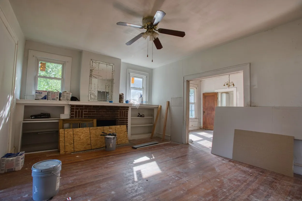 Spacious living area ready for customization and finishing.