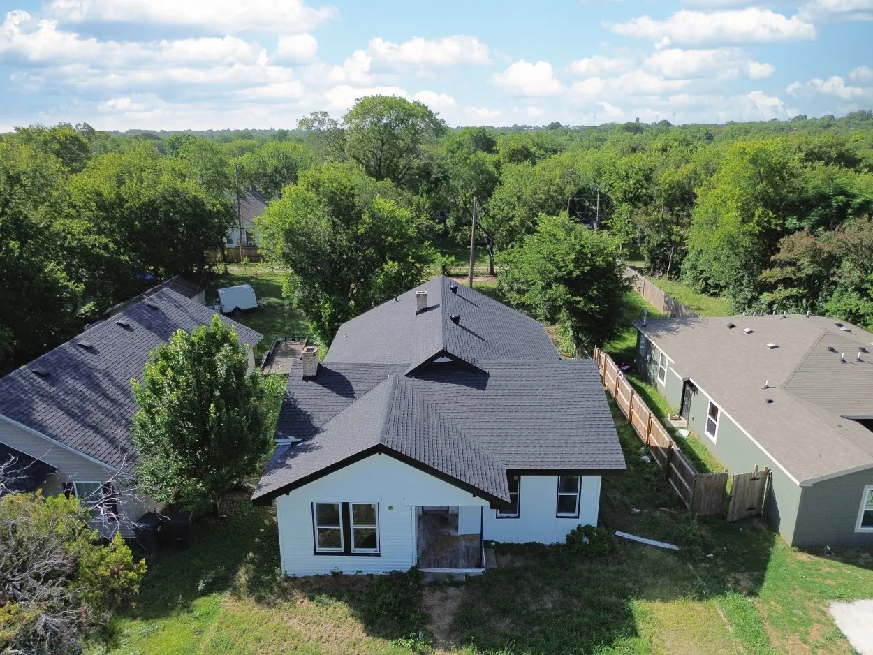 Single Family Residence For Sale in Mc Lennan County , 2210 Mc Kenzie Avenue, Waco, Texas 76708, 2 Bedroom, 2 Bathroom, Garage spaces, 1,549 Sqft, built in 1926, mls#21336144, Real Estate Agent in Waco, Homes For Sale in Mc Lennan county, Homes For Sale in Waco, Realtor in Waco Texas, Real Estate Brokerage Independent Realty Texas, Luminita Cordes Realtor