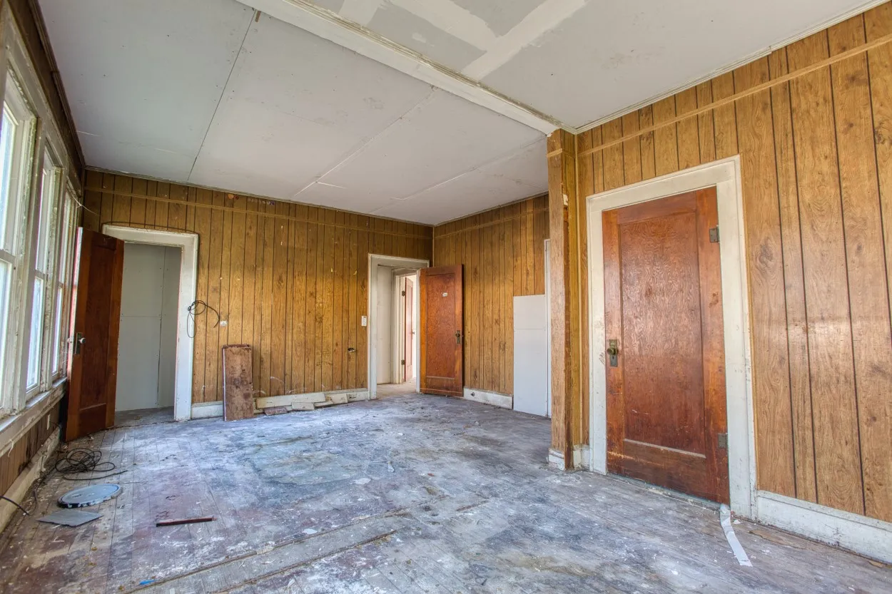 Single Family Residence For Sale in Mc Lennan County , 2210 Mc Kenzie Avenue, Waco, Texas 76708, 2 Bedroom, 2 Bathroom, Garage spaces, 1,549 Sqft, built in 1926, mls#21336144, Real Estate Agent in Waco, Homes For Sale in Mc Lennan county, Homes For Sale in Waco, Realtor in Waco Texas, Real Estate Brokerage Independent Realty Texas, Luminita Cordes Realtor
