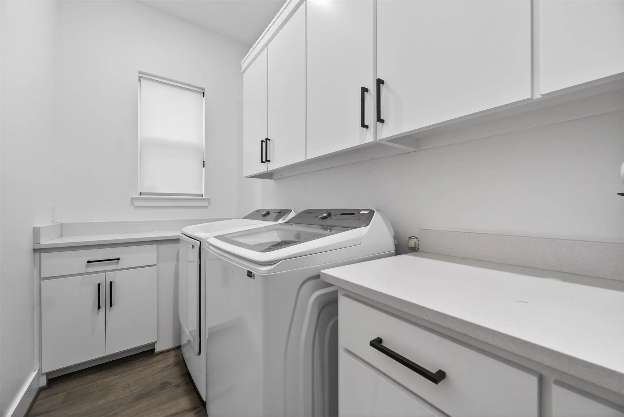 Single Family Residence For Sale in Dallas County , 1322 Genoa Circle, Garland, Texas 75040, 4 Bedroom, 3 Bathroom, 2 Garage spaces, 2,695 Sqft, built in 2022, mls#21319379, Real Estate Agent in Garland, Homes For Sale in Dallas county, Homes For Sale in Garland, Realtor in Garland Texas, Real Estate Brokerage Independent Realty Texas, Luminita Cordes Realtor