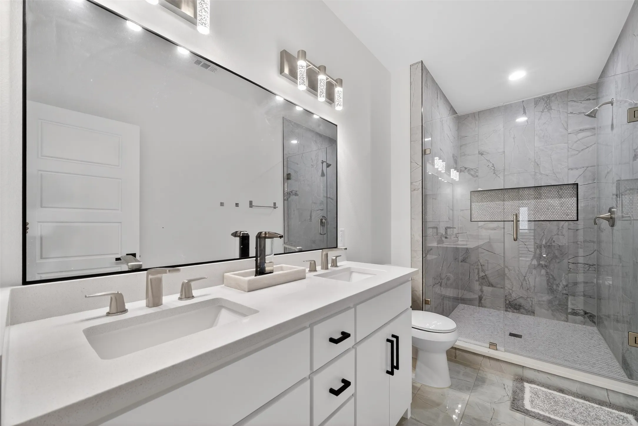 Single Family Residence For Sale in Dallas County , 1322 Genoa Circle, Garland, Texas 75040, 4 Bedroom, 3 Bathroom, 2 Garage spaces, 2,695 Sqft, built in 2022, mls#21319379, Real Estate Agent in Garland, Homes For Sale in Dallas county, Homes For Sale in Garland, Realtor in Garland Texas, Real Estate Brokerage Independent Realty Texas, Luminita Cordes Realtor