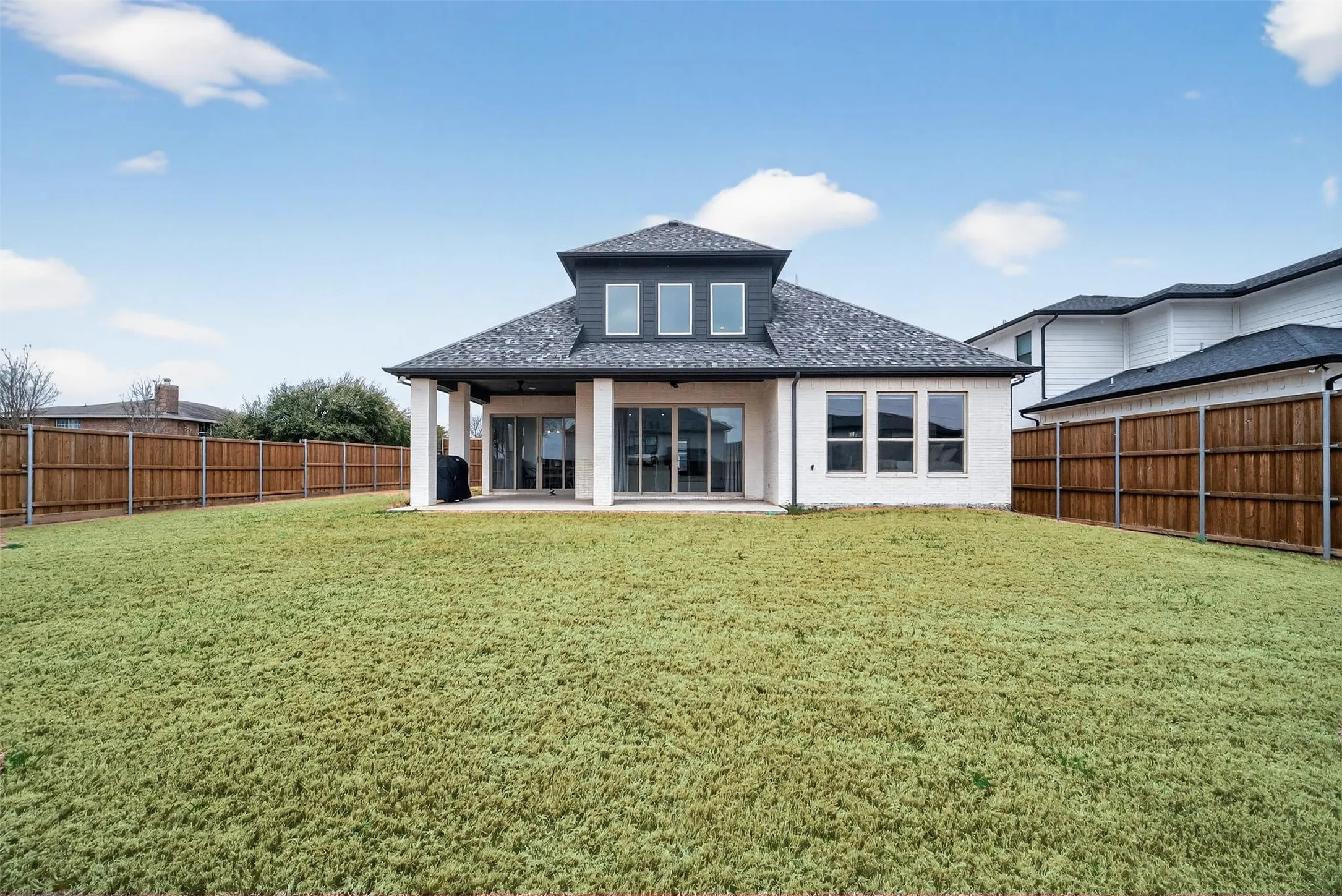 Single Family Residence For Sale in Dallas County , 1322 Genoa Circle, Garland, Texas 75040, 4 Bedroom, 3 Bathroom, 2 Garage spaces, 2,695 Sqft, built in 2022, mls#21319379, Real Estate Agent in Garland, Homes For Sale in Dallas county, Homes For Sale in Garland, Realtor in Garland Texas, Real Estate Brokerage Independent Realty Texas, Luminita Cordes Realtor