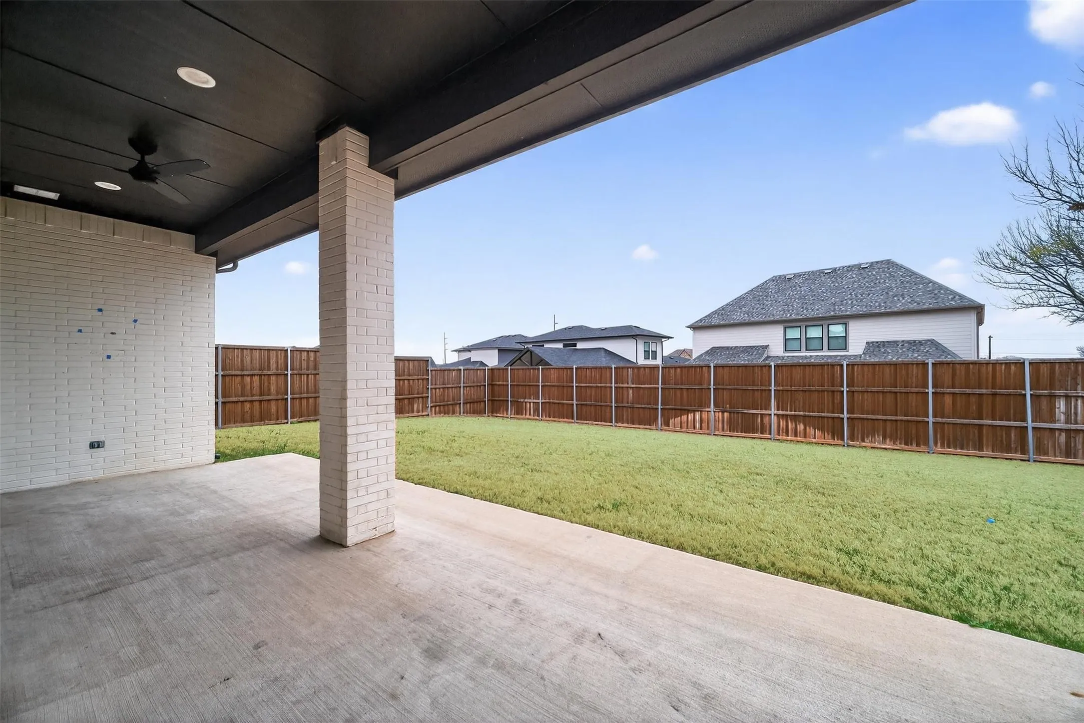 Single Family Residence For Sale in Dallas County , 1322 Genoa Circle, Garland, Texas 75040, 4 Bedroom, 3 Bathroom, 2 Garage spaces, 2,695 Sqft, built in 2022, mls#21319379, Real Estate Agent in Garland, Homes For Sale in Dallas county, Homes For Sale in Garland, Realtor in Garland Texas, Real Estate Brokerage Independent Realty Texas, Luminita Cordes Realtor