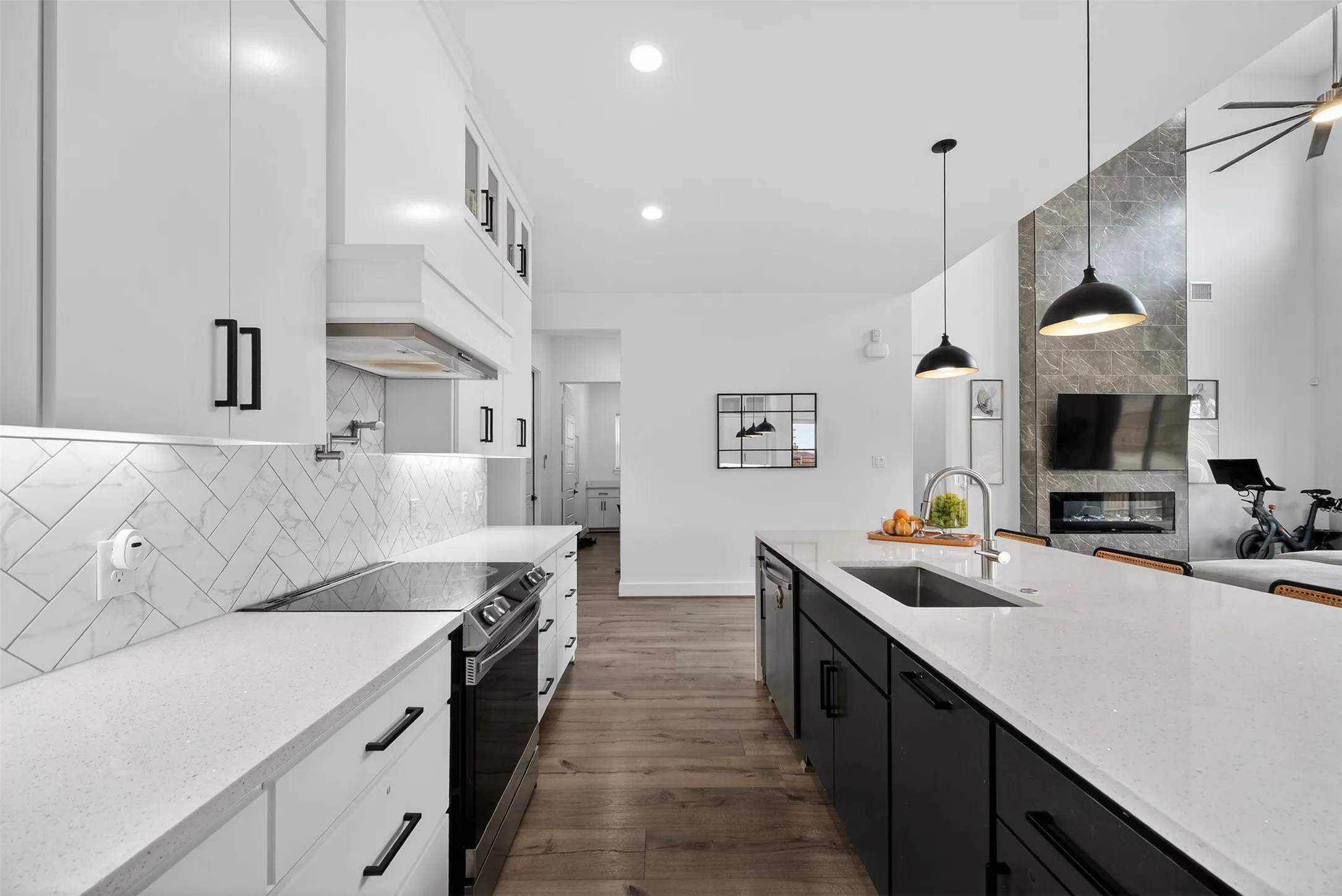 Single Family Residence For Sale in Dallas County , 1322 Genoa Circle, Garland, Texas 75040, 4 Bedroom, 3 Bathroom, 2 Garage spaces, 2,695 Sqft, built in 2022, mls#21319379, Real Estate Agent in Garland, Homes For Sale in Dallas county, Homes For Sale in Garland, Realtor in Garland Texas, Real Estate Brokerage Independent Realty Texas, Luminita Cordes Realtor
