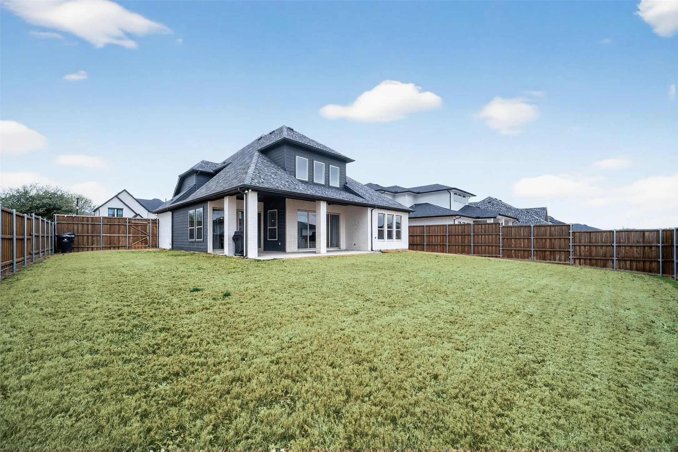 Single Family Residence For Sale in Dallas County , 1322 Genoa Circle, Garland, Texas 75040, 4 Bedroom, 3 Bathroom, 2 Garage spaces, 2,695 Sqft, built in 2022, mls#21319379, Real Estate Agent in Garland, Homes For Sale in Dallas county, Homes For Sale in Garland, Realtor in Garland Texas, Real Estate Brokerage Independent Realty Texas, Luminita Cordes Realtor