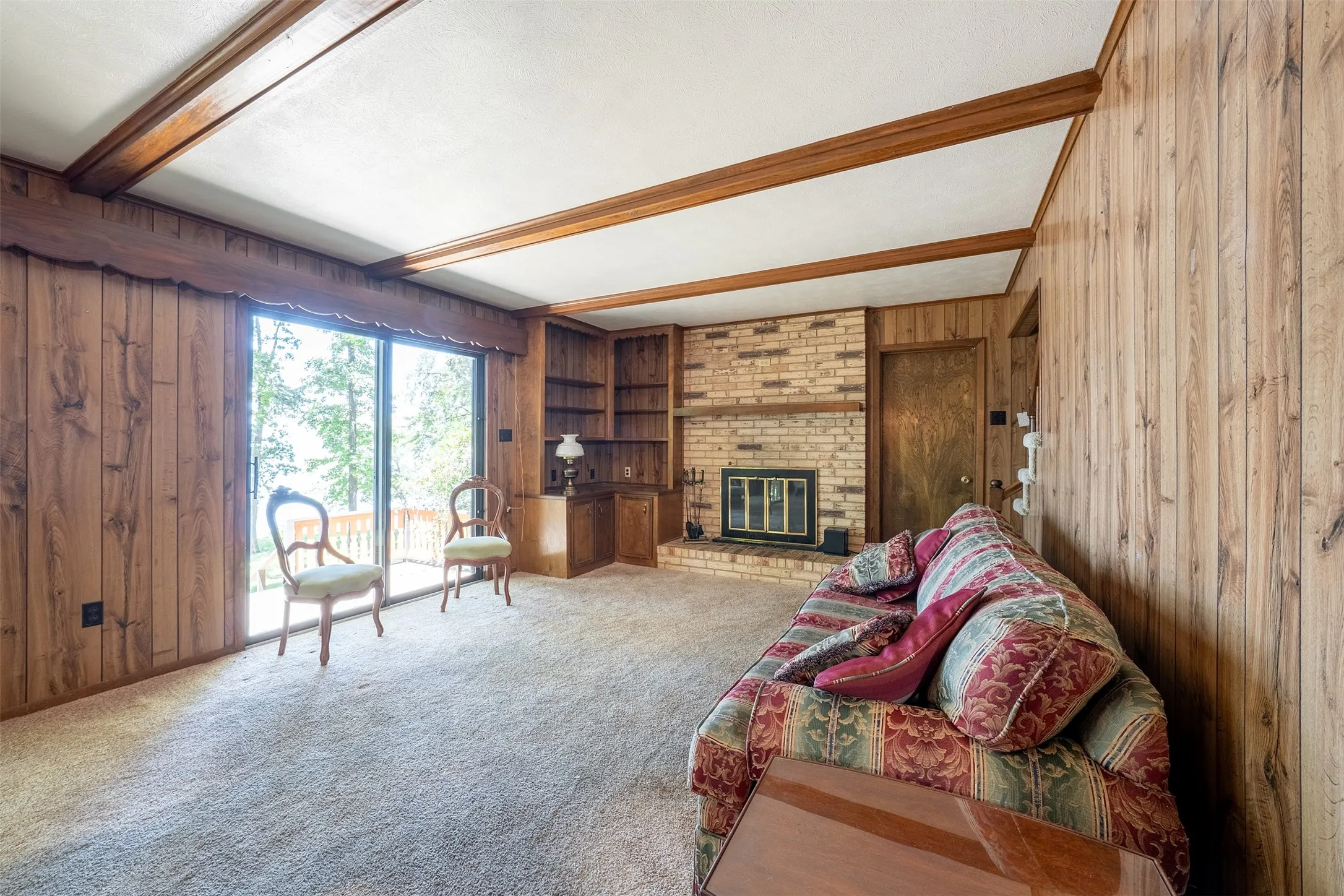 Single Family Residence For Sale in Smith County , 20862 Bay Shore Drive, Flint, Texas 75762, 3 Bedroom, 3 Bathroom, 3 Garage spaces, 2,114 Sqft, built in 1978, mls#21338167, Real Estate Agent in Flint, Homes For Sale in Smith county, Homes For Sale in Flint, Realtor in Flint Texas, Real Estate Brokerage Independent Realty Texas, Luminita Cordes Realtor
