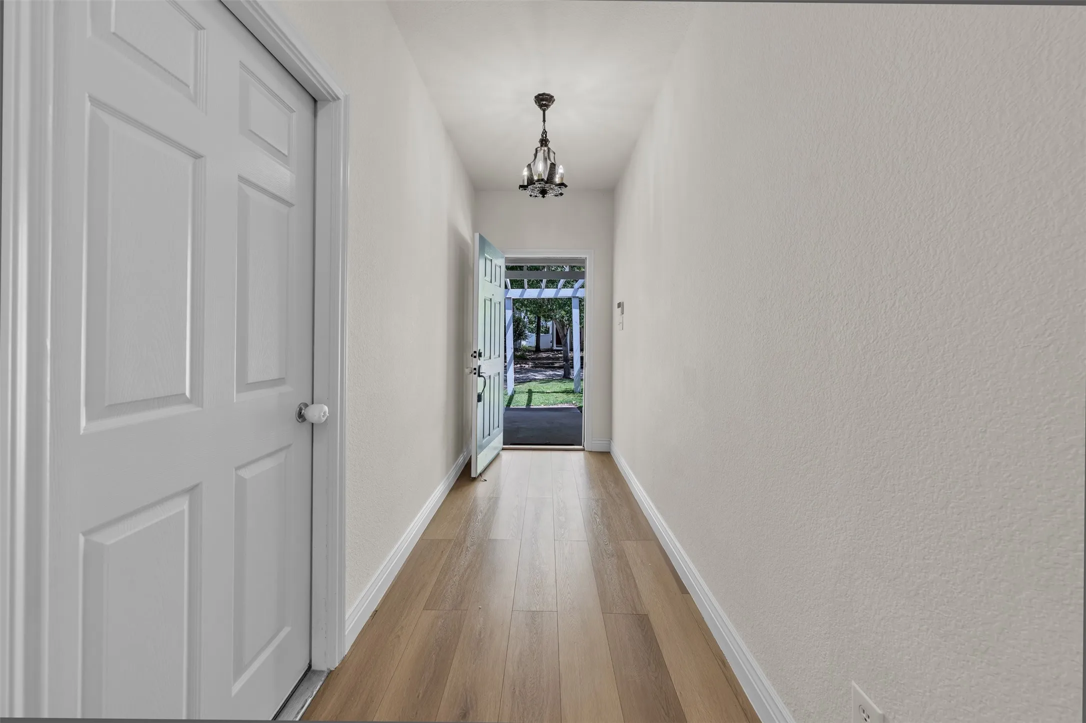 Single Family Residence For Sale in Denton County , 9924 Lexington Drive, Providence Village, Texas 76227, 3 Bedroom, 2 Bathroom, 2 Garage spaces, 1,451 Sqft, built in 2005, mls#21338147, Real Estate Agent in Providence Village, Homes For Sale in Denton county, Homes For Sale in Providence Village, Realtor in Providence Village Texas, Real Estate Brokerage Independent Realty Texas, Luminita Cordes Realtor