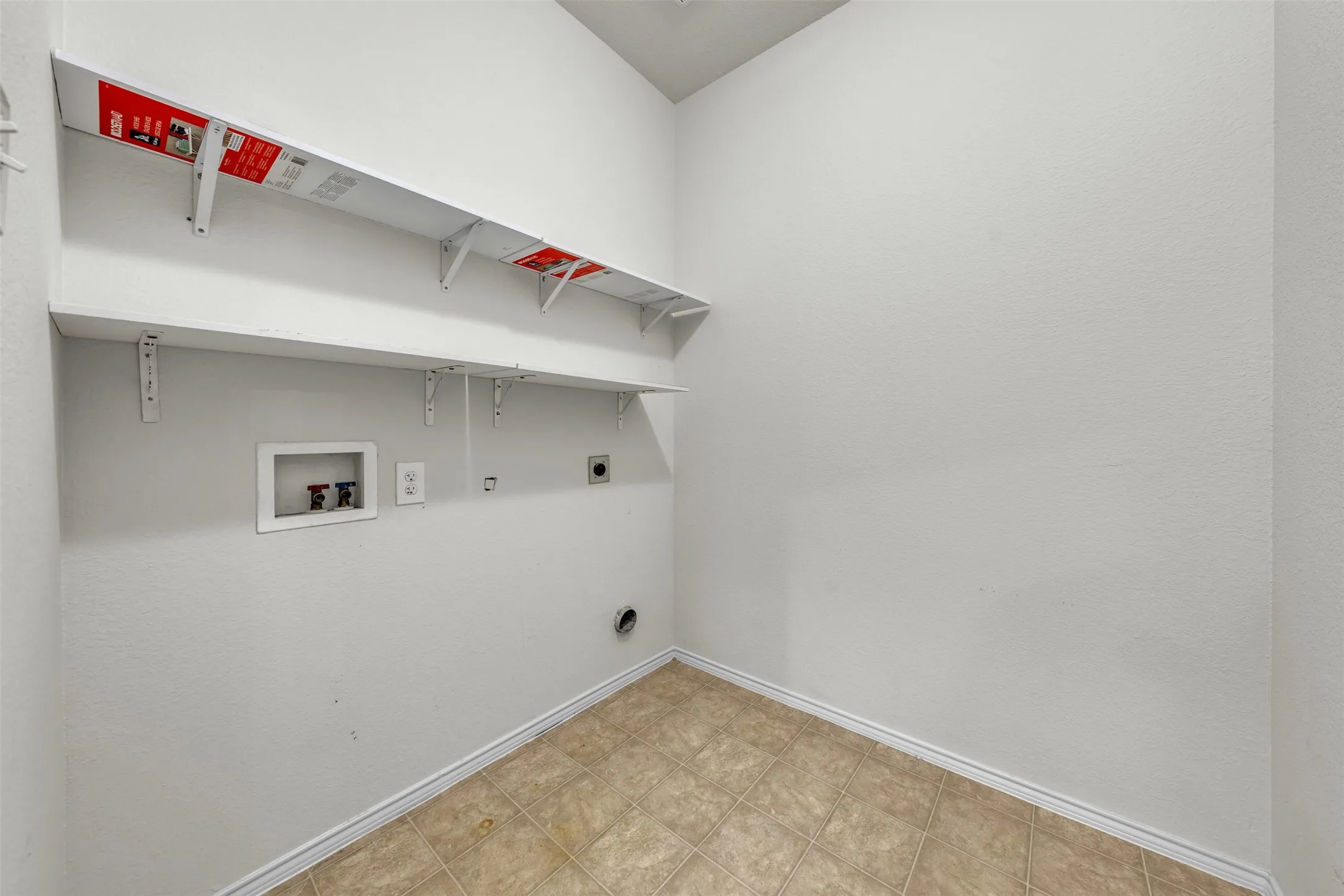 Single Family Residence For Sale in Denton County , 9924 Lexington Drive, Providence Village, Texas 76227, 3 Bedroom, 2 Bathroom, 2 Garage spaces, 1,451 Sqft, built in 2005, mls#21338147, Real Estate Agent in Providence Village, Homes For Sale in Denton county, Homes For Sale in Providence Village, Realtor in Providence Village Texas, Real Estate Brokerage Independent Realty Texas, Luminita Cordes Realtor