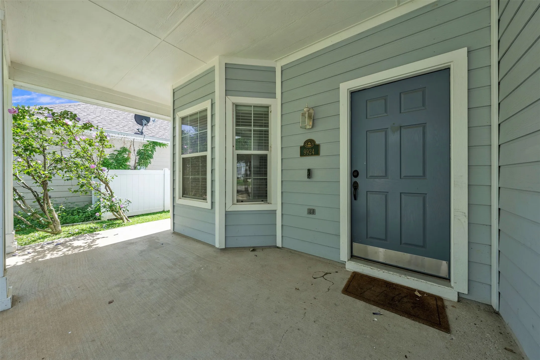 Single Family Residence For Sale in Denton County , 9924 Lexington Drive, Providence Village, Texas 76227, 3 Bedroom, 2 Bathroom, 2 Garage spaces, 1,451 Sqft, built in 2005, mls#21338147, Real Estate Agent in Providence Village, Homes For Sale in Denton county, Homes For Sale in Providence Village, Realtor in Providence Village Texas, Real Estate Brokerage Independent Realty Texas, Luminita Cordes Realtor