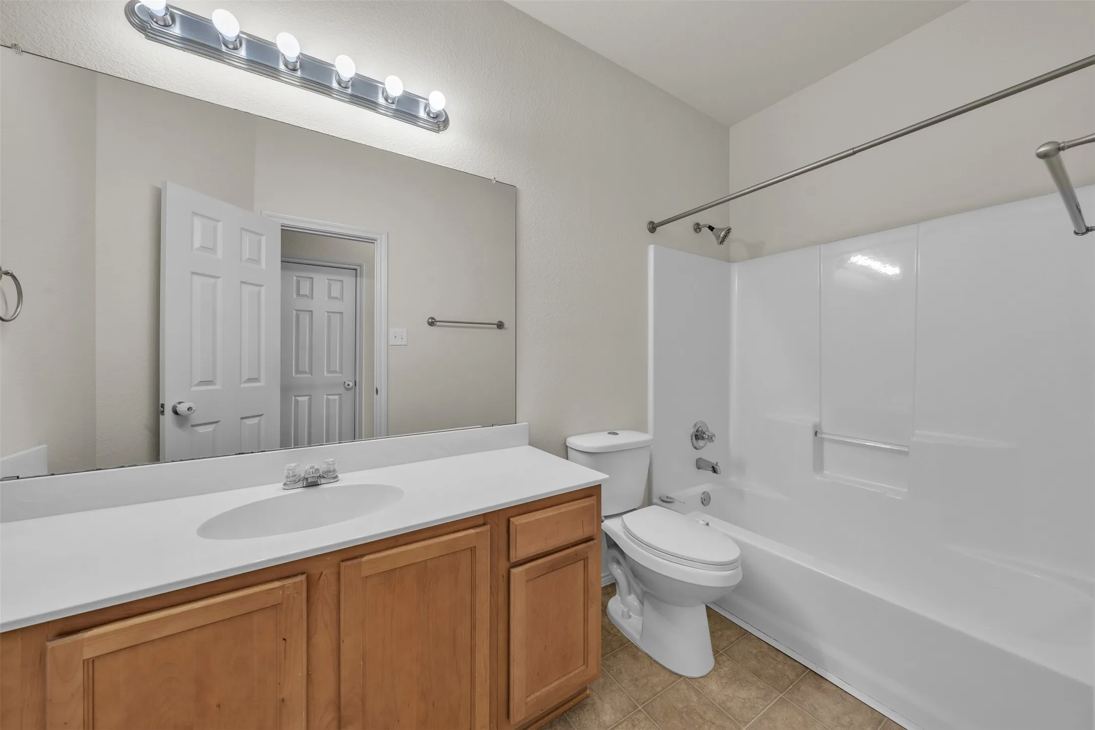 Single Family Residence For Sale in Denton County , 9924 Lexington Drive, Providence Village, Texas 76227, 3 Bedroom, 2 Bathroom, 2 Garage spaces, 1,451 Sqft, built in 2005, mls#21338147, Real Estate Agent in Providence Village, Homes For Sale in Denton county, Homes For Sale in Providence Village, Realtor in Providence Village Texas, Real Estate Brokerage Independent Realty Texas, Luminita Cordes Realtor