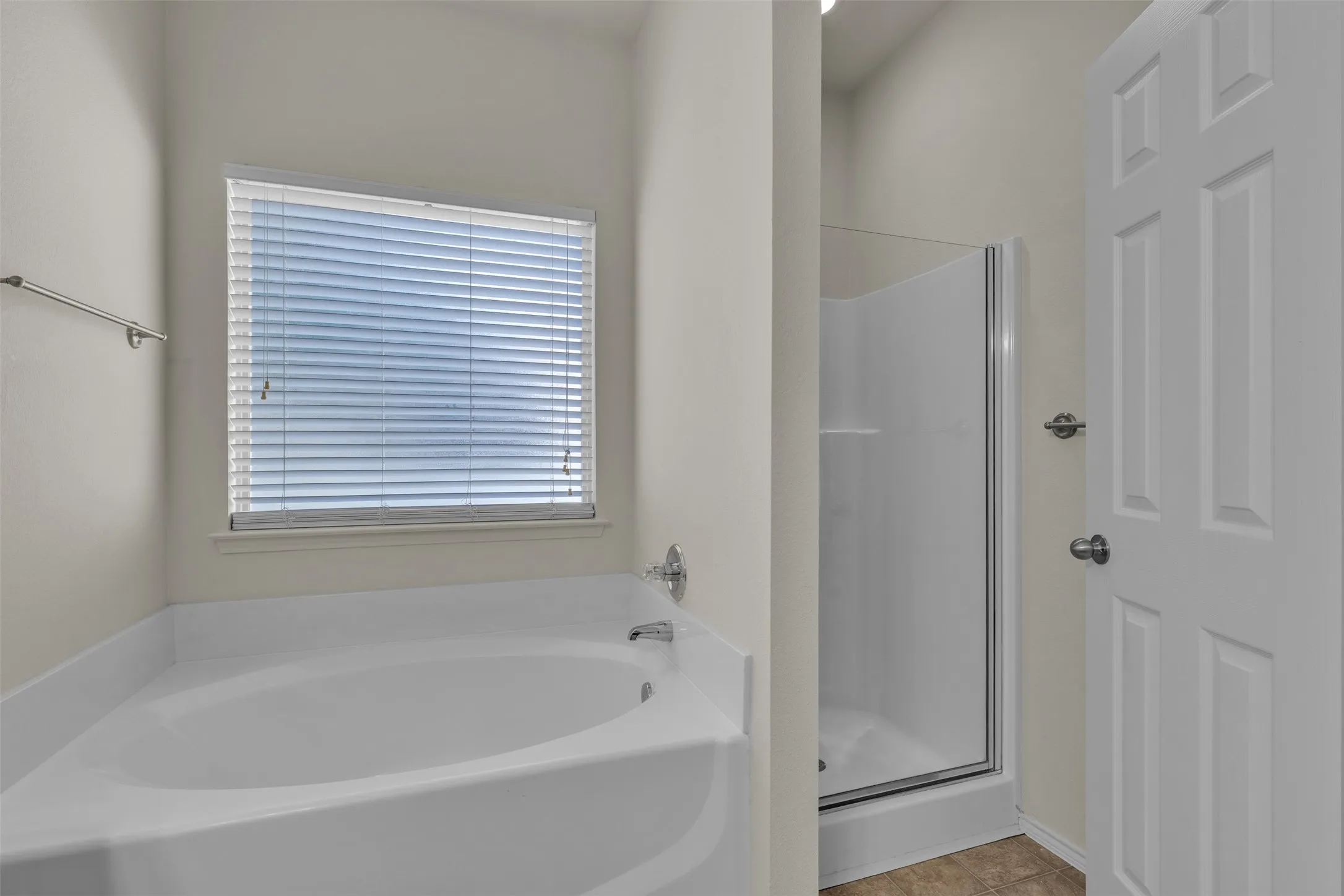 Single Family Residence For Sale in Denton County , 9924 Lexington Drive, Providence Village, Texas 76227, 3 Bedroom, 2 Bathroom, 2 Garage spaces, 1,451 Sqft, built in 2005, mls#21338147, Real Estate Agent in Providence Village, Homes For Sale in Denton county, Homes For Sale in Providence Village, Realtor in Providence Village Texas, Real Estate Brokerage Independent Realty Texas, Luminita Cordes Realtor