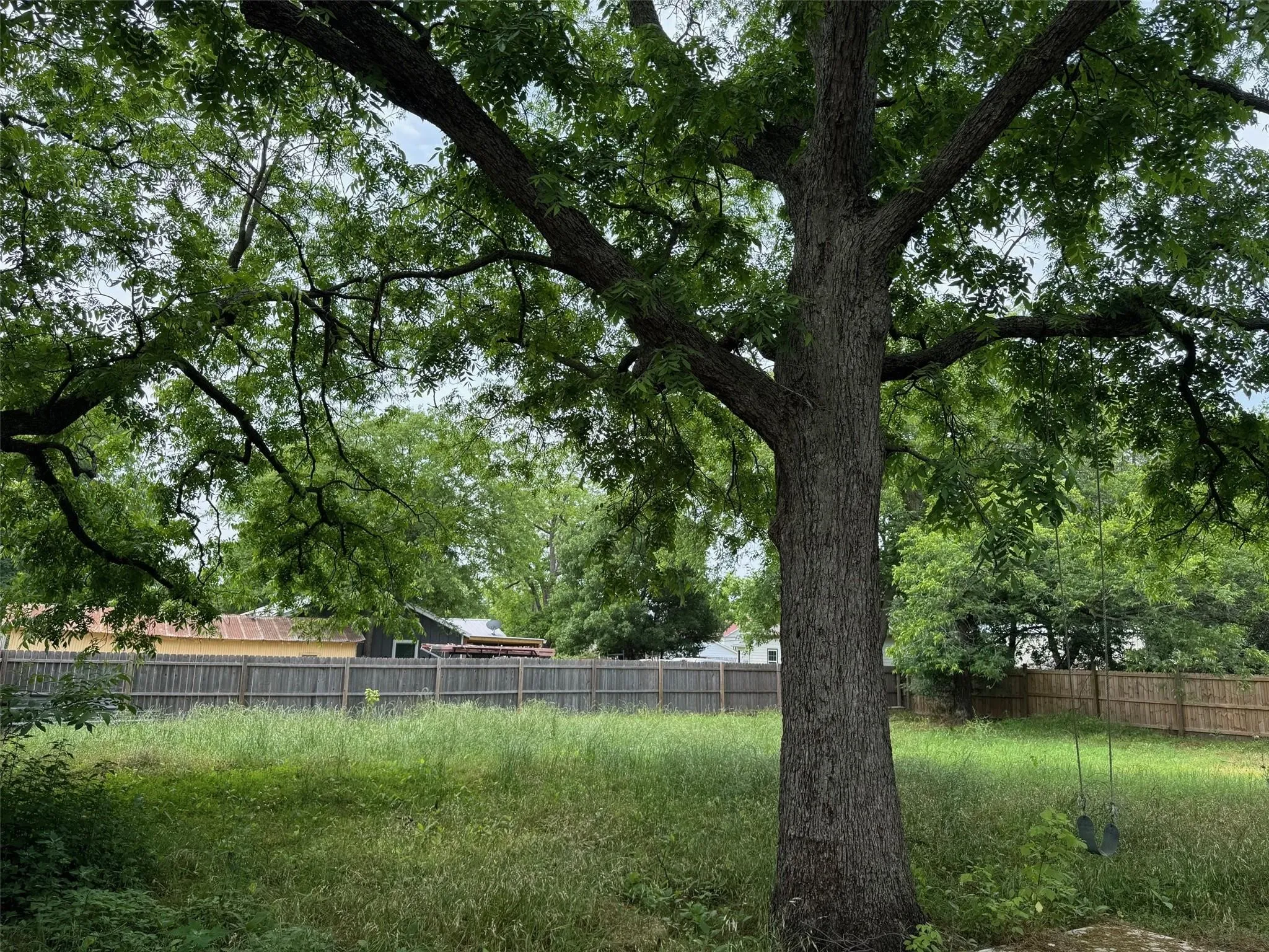 Single Family Residence For Sale in Grayson County , 504 Sherman Street, Tioga, Texas 76271, 2 Bedrooms, 1 Bathroom, Garage spaces, 1,154 Sqft, built in 1900, Price $125,000, mls#21337775, Real Estate Agent in Tioga, Homes For Sale in Grayson county, Homes For Sale in Tioga, Realtor in Tioga Texas, Real Estate Brokerage Independent Realty Texas, Luminita Cordes Realtor