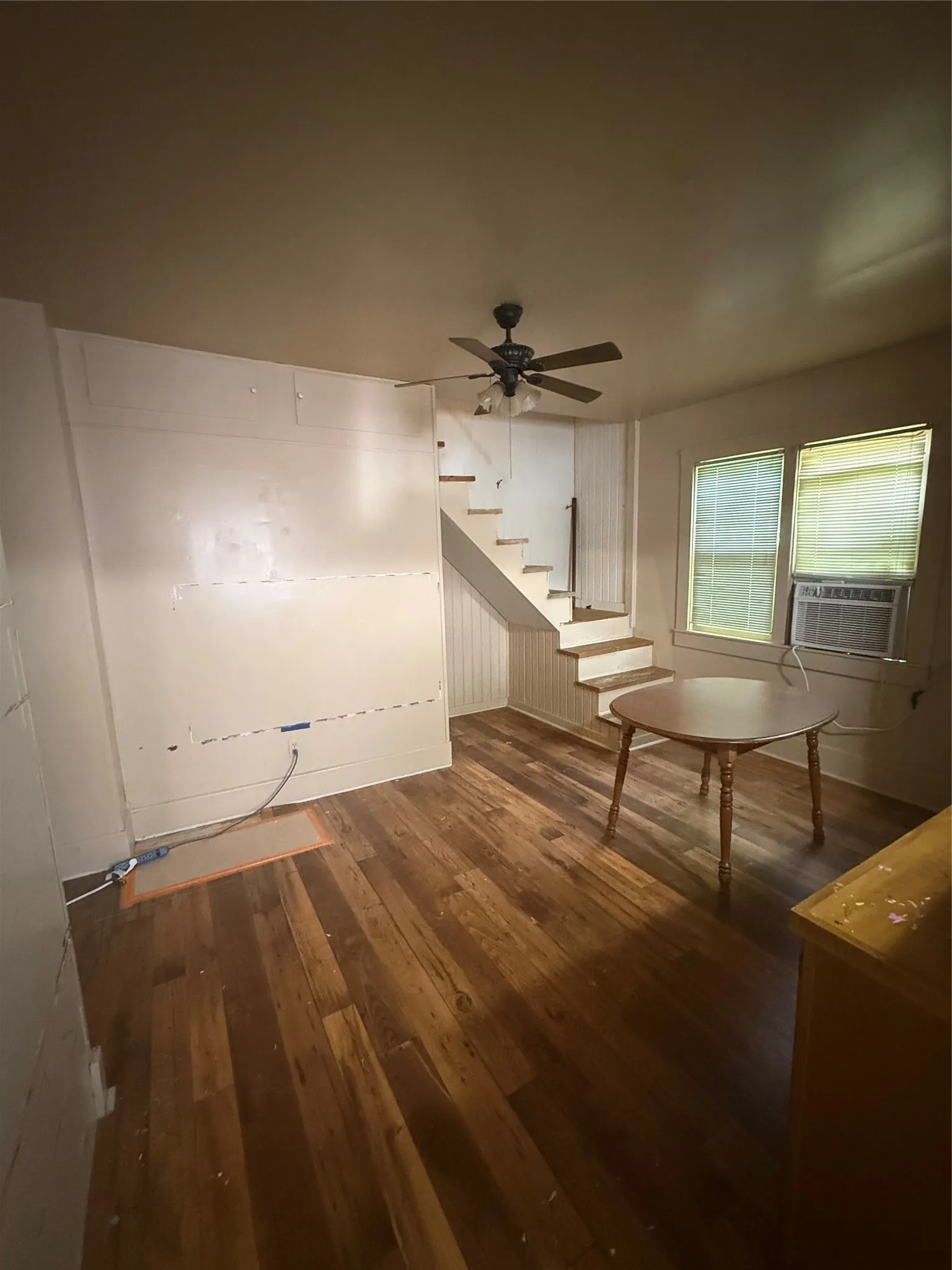 Single Family Residence For Sale in Brown County , 803 Third Street, Bangs, Texas 76823, 2 Bedroom, 2 Bathroom, Garage spaces, 1,320 Sqft, built in 1990, mls#21338181, Real Estate Agent in Bangs, Homes For Sale in Brown county, Homes For Sale in Bangs, Realtor in Bangs Texas, Real Estate Brokerage Independent Realty Texas, Luminita Cordes Realtor