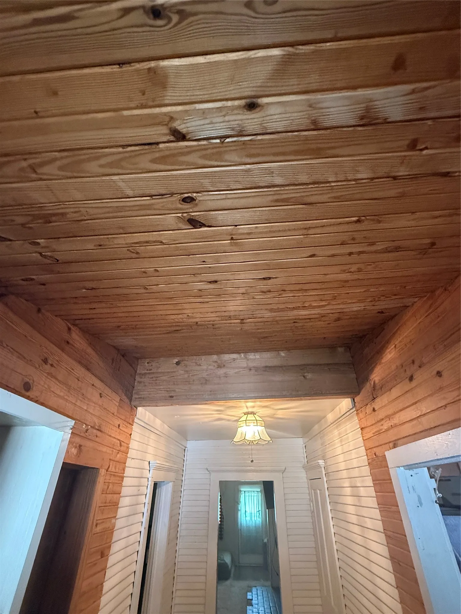 Single Family Residence For Sale in Brown County , 803 Third Street, Bangs, Texas 76823, 2 Bedroom, 2 Bathroom, Garage spaces, 1,320 Sqft, built in 1990, mls#21338181, Real Estate Agent in Bangs, Homes For Sale in Brown county, Homes For Sale in Bangs, Realtor in Bangs Texas, Real Estate Brokerage Independent Realty Texas, Luminita Cordes Realtor