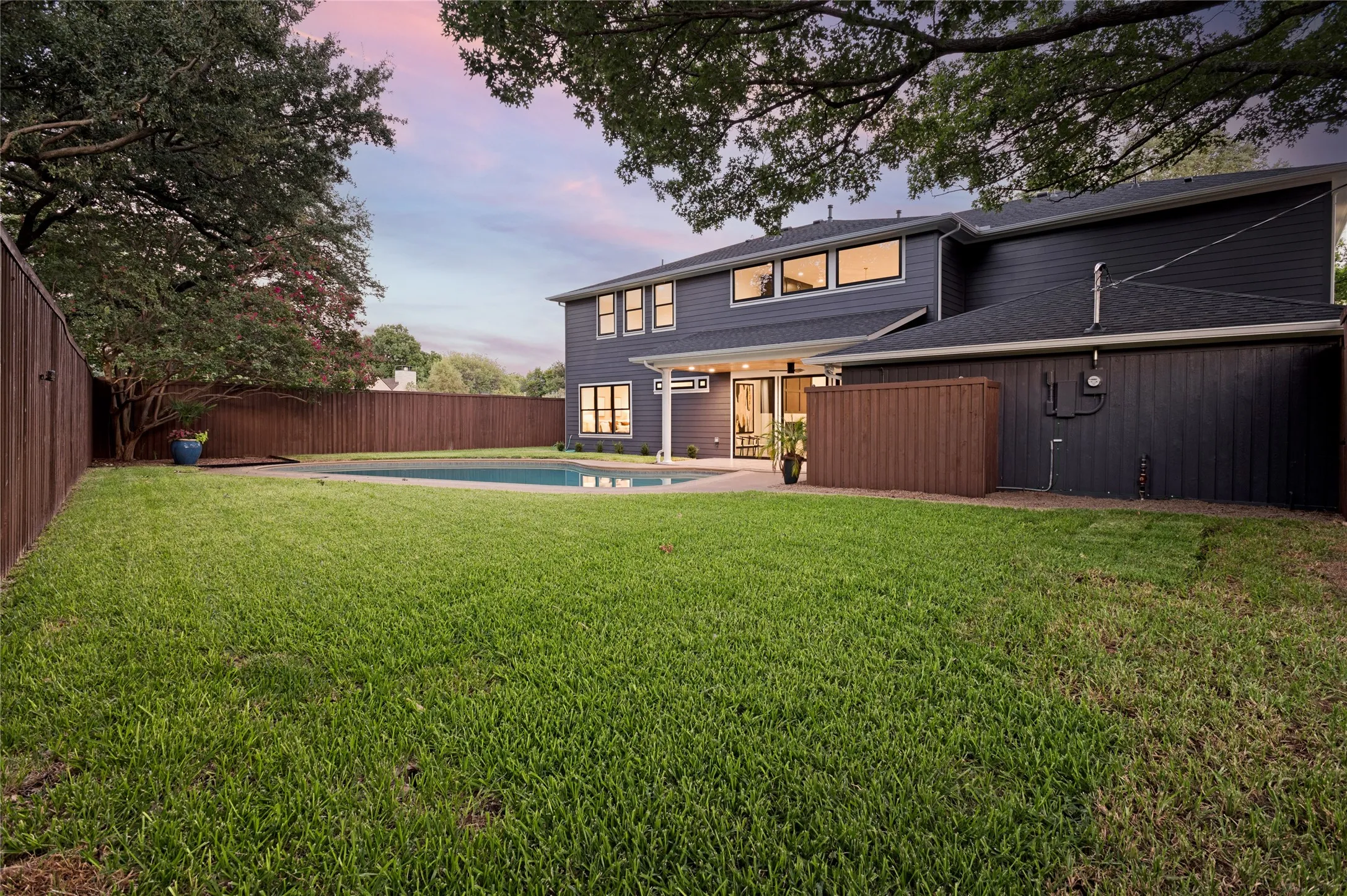 Single Family Residence For Sale in Dallas County , 4347 Royal Ridge Drive, Dallas, Texas 75229, 5 Bedroom, 6 Bathroom, 2 Garage spaces, 5,184 Sqft, built in 1968, mls#21337909, Real Estate Agent in Dallas, Homes For Sale in Dallas county, Homes For Sale in Dallas, Realtor in Dallas Texas, Real Estate Brokerage Independent Realty Texas, Luminita Cordes Realtor