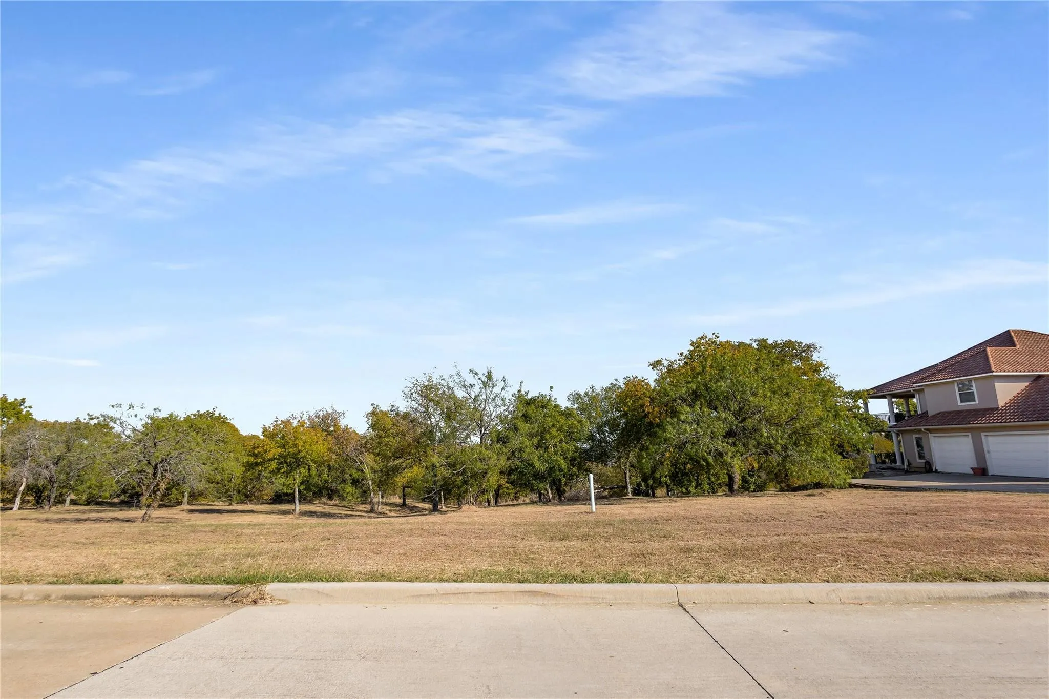 Unimproved Land For Sale in Dallas County , 1123 Mallard Pointe Drive, Grand Prairie, Texas 75104, 0, 0, Garage spaces, 0 Sqft, built in 0, Price $380,000, mls#21338169, Real Estate Agent in Grand Prairie, Homes For Sale in Dallas county, Homes For Sale in Grand Prairie, Realtor in Grand Prairie Texas, Real Estate Brokerage Independent Realty Texas, Luminita Cordes Realtor