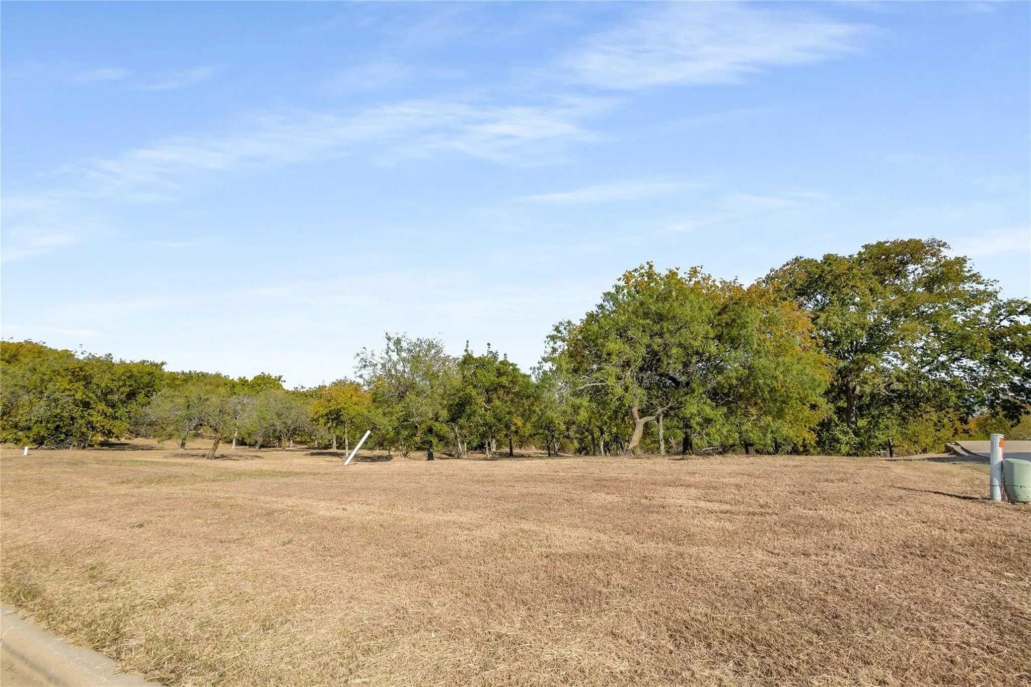 Unimproved Land For Sale in Dallas County , 1123 Mallard Pointe Drive, Grand Prairie, Texas 75104, 0, 0, Garage spaces, 0 Sqft, built in 0, Price $380,000, mls#21338169, Real Estate Agent in Grand Prairie, Homes For Sale in Dallas county, Homes For Sale in Grand Prairie, Realtor in Grand Prairie Texas, Real Estate Brokerage Independent Realty Texas, Luminita Cordes Realtor