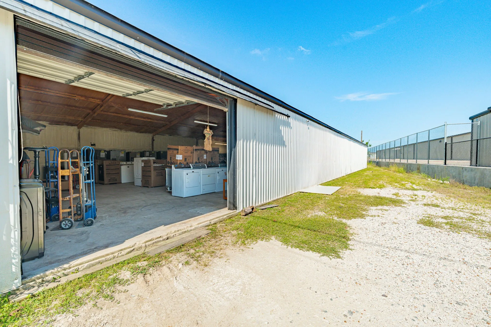 Warehouse For Sale in Denton County , 930 N Highway 377, Pilot Point, Texas 76258, 0, 0, Garage spaces, 5,846 Sqft, built in 1983, Price $2,400,000, mls#21325205, Real Estate Agent in Pilot Point, Homes For Sale in Denton county, Homes For Sale in Pilot Point, Realtor in Pilot Point Texas, Real Estate Brokerage Independent Realty Texas, Luminita Cordes Realtor