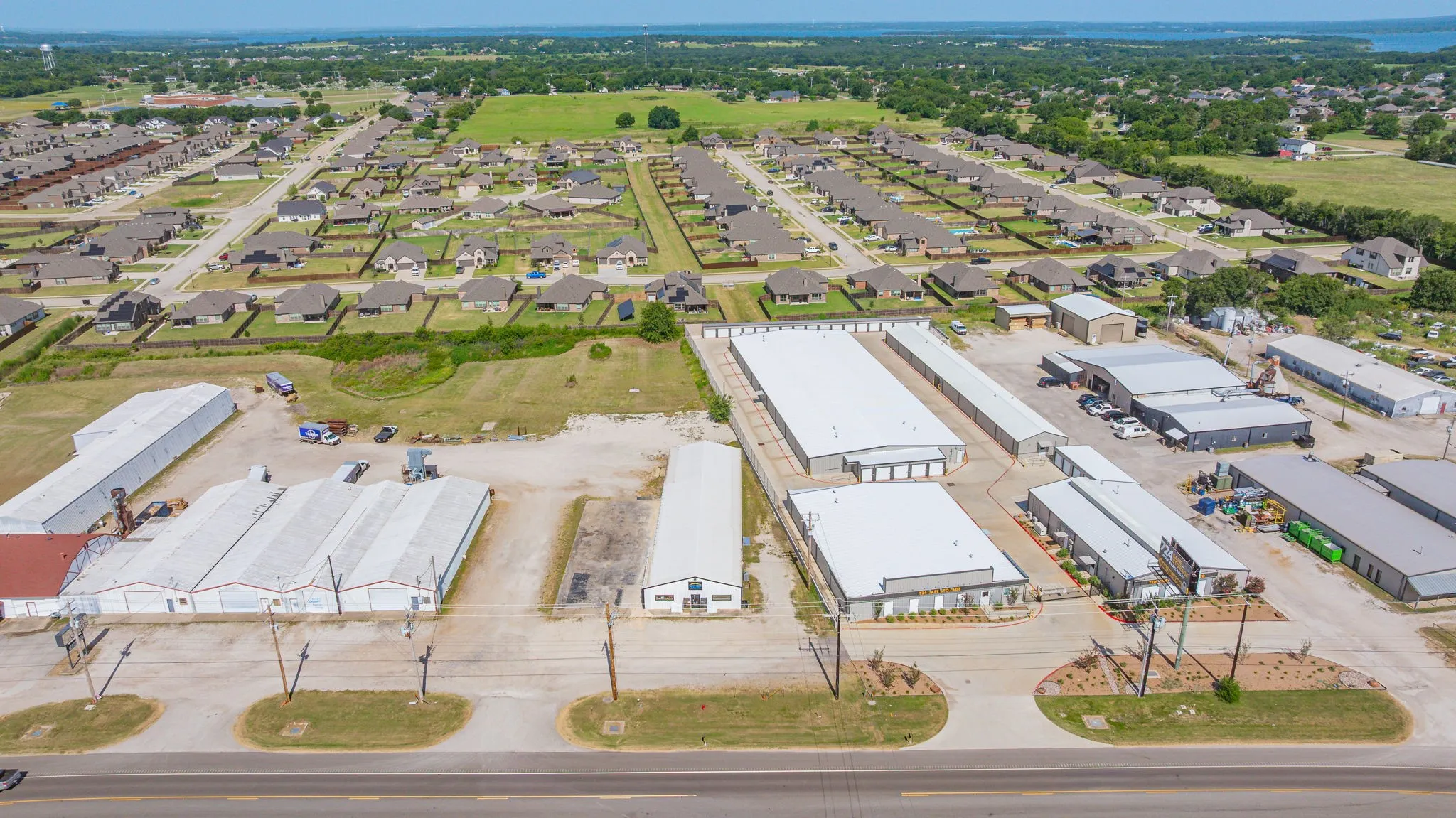 Warehouse For Sale in Denton County , 930 N Highway 377, Pilot Point, Texas 76258, 0, 0, Garage spaces, 5,846 Sqft, built in 1983, Price $2,400,000, mls#21325205, Real Estate Agent in Pilot Point, Homes For Sale in Denton county, Homes For Sale in Pilot Point, Realtor in Pilot Point Texas, Real Estate Brokerage Independent Realty Texas, Luminita Cordes Realtor