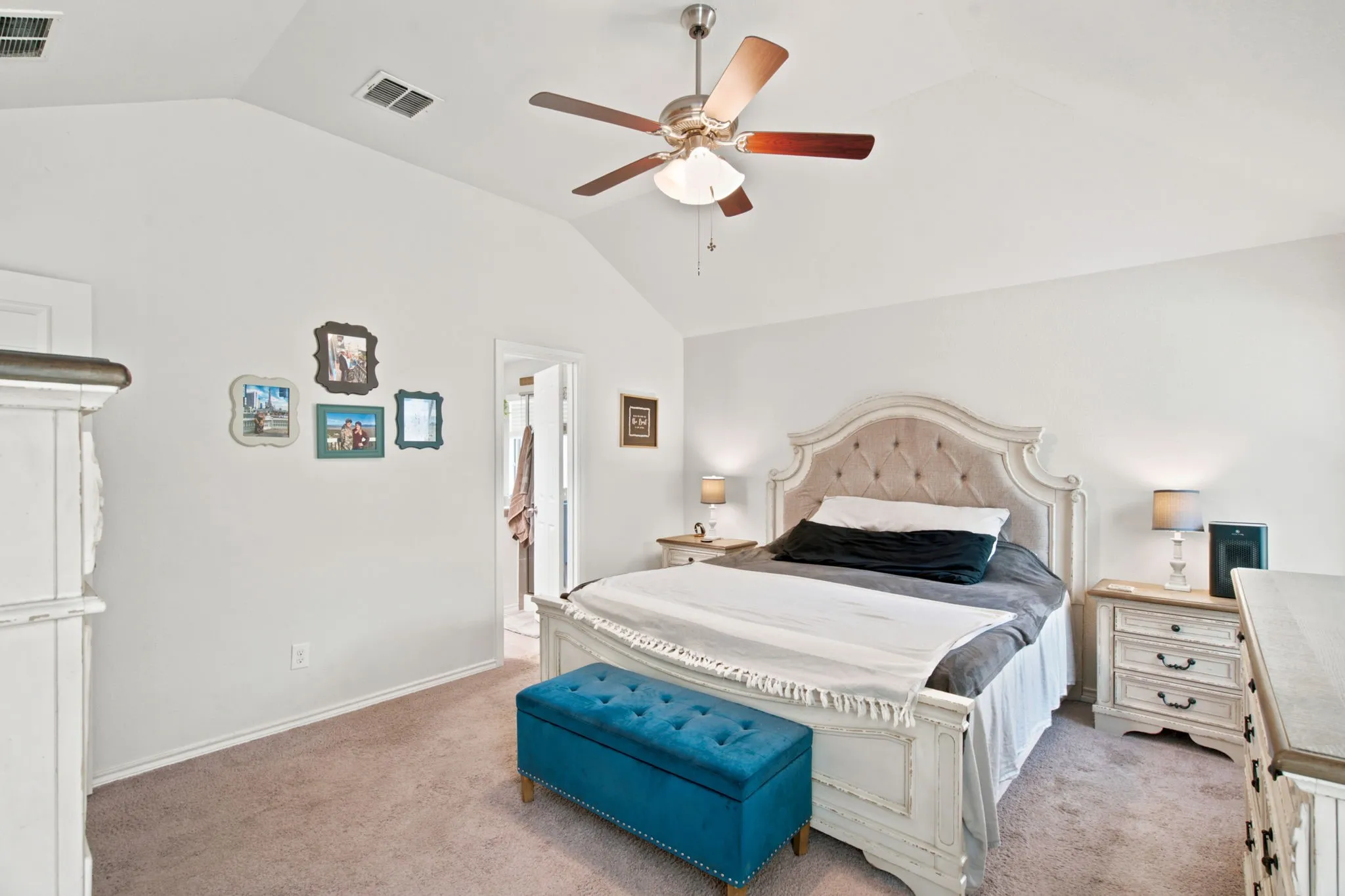 Single Family Residence For Sale in Denton County , 3901 Kensington Drive, Sanger, Texas 76266, 4 Bedroom, 2 Bathroom, 2 Garage spaces, 1,943 Sqft, built in 2017, mls#21337633, Real Estate Agent in Sanger, Homes For Sale in Denton county, Homes For Sale in Sanger, Realtor in Sanger Texas, Real Estate Brokerage Independent Realty Texas, Luminita Cordes Realtor