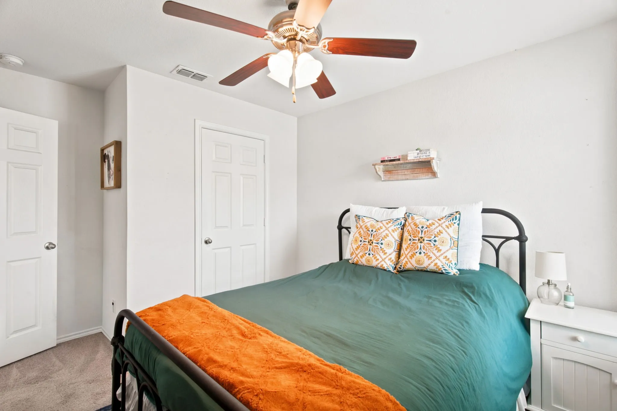 Single Family Residence For Sale in Denton County , 3901 Kensington Drive, Sanger, Texas 76266, 4 Bedroom, 2 Bathroom, 2 Garage spaces, 1,943 Sqft, built in 2017, mls#21337633, Real Estate Agent in Sanger, Homes For Sale in Denton county, Homes For Sale in Sanger, Realtor in Sanger Texas, Real Estate Brokerage Independent Realty Texas, Luminita Cordes Realtor