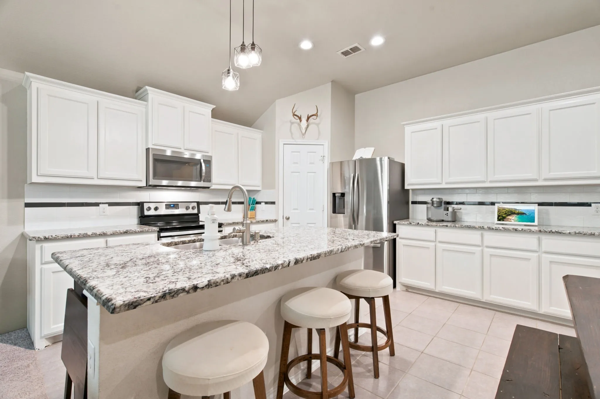 Single Family Residence For Sale in Denton County , 3901 Kensington Drive, Sanger, Texas 76266, 4 Bedroom, 2 Bathroom, 2 Garage spaces, 1,943 Sqft, built in 2017, mls#21337633, Real Estate Agent in Sanger, Homes For Sale in Denton county, Homes For Sale in Sanger, Realtor in Sanger Texas, Real Estate Brokerage Independent Realty Texas, Luminita Cordes Realtor