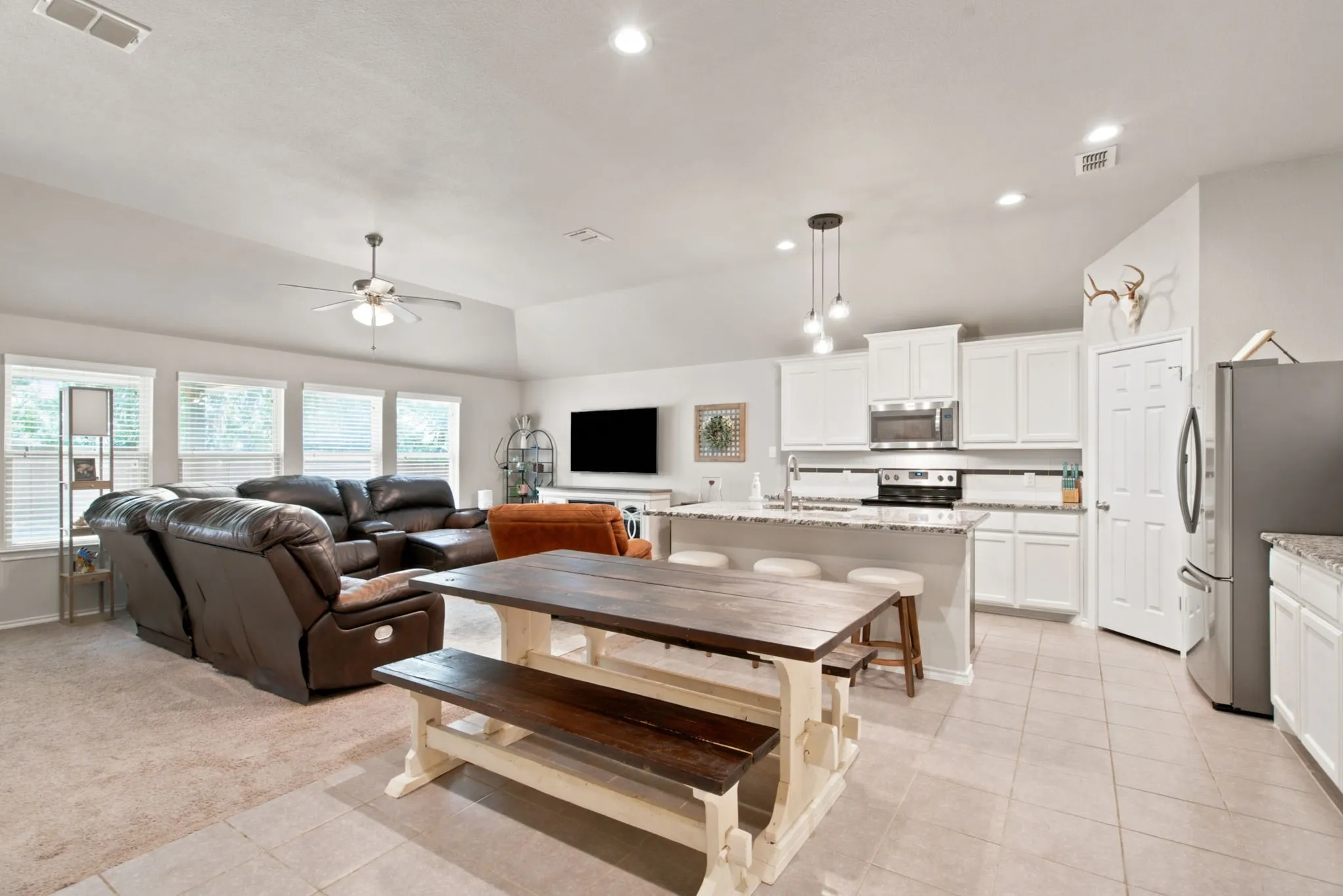 Single Family Residence For Sale in Denton County , 3901 Kensington Drive, Sanger, Texas 76266, 4 Bedroom, 2 Bathroom, 2 Garage spaces, 1,943 Sqft, built in 2017, mls#21337633, Real Estate Agent in Sanger, Homes For Sale in Denton county, Homes For Sale in Sanger, Realtor in Sanger Texas, Real Estate Brokerage Independent Realty Texas, Luminita Cordes Realtor