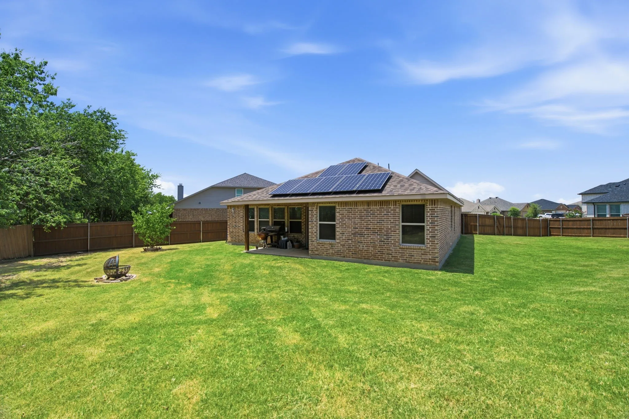 Single Family Residence For Sale in Denton County , 3901 Kensington Drive, Sanger, Texas 76266, 4 Bedroom, 2 Bathroom, 2 Garage spaces, 1,943 Sqft, built in 2017, mls#21337633, Real Estate Agent in Sanger, Homes For Sale in Denton county, Homes For Sale in Sanger, Realtor in Sanger Texas, Real Estate Brokerage Independent Realty Texas, Luminita Cordes Realtor
