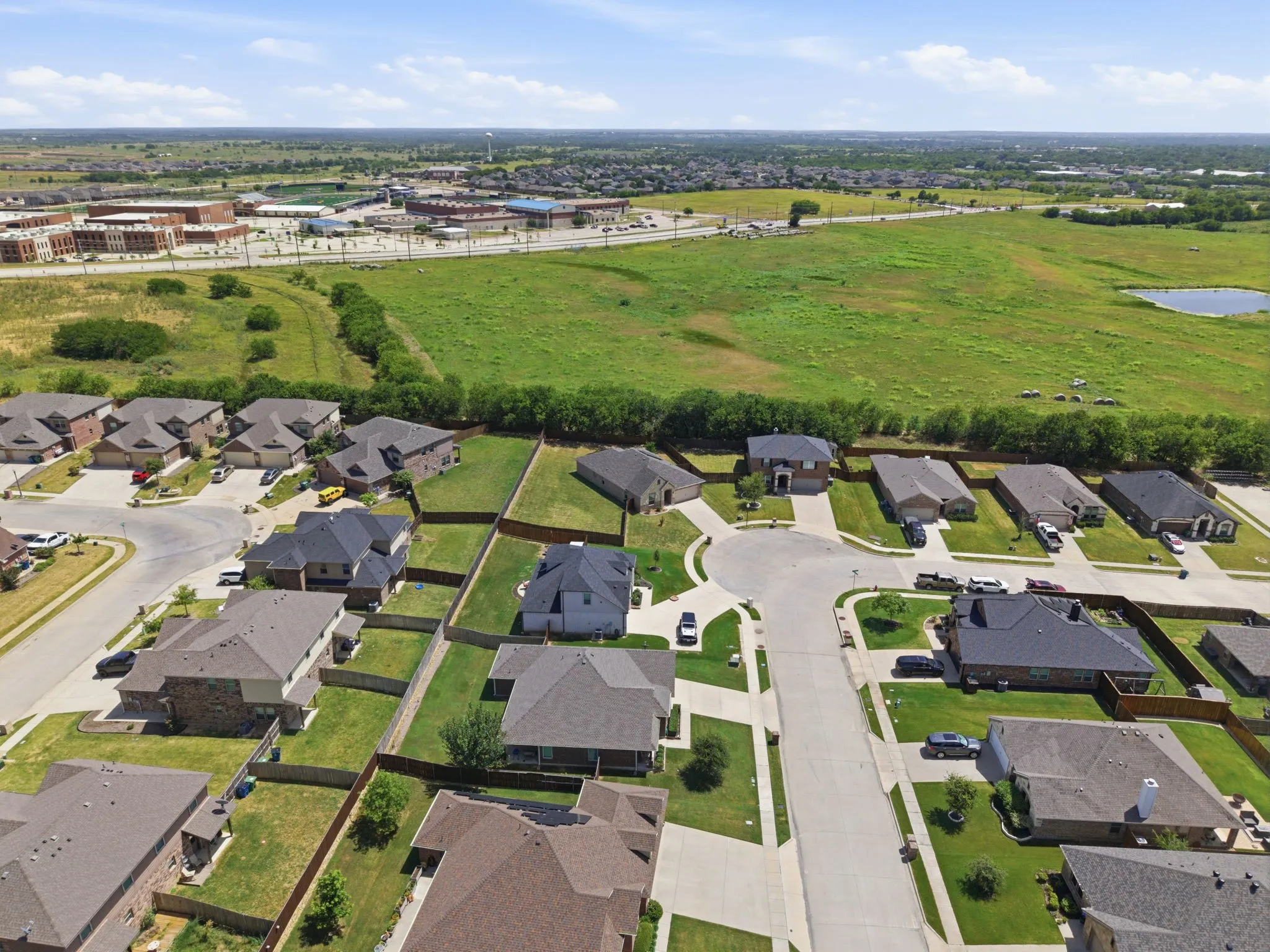Single Family Residence For Sale in Denton County , 3901 Kensington Drive, Sanger, Texas 76266, 4 Bedroom, 2 Bathroom, 2 Garage spaces, 1,943 Sqft, built in 2017, mls#21337633, Real Estate Agent in Sanger, Homes For Sale in Denton county, Homes For Sale in Sanger, Realtor in Sanger Texas, Real Estate Brokerage Independent Realty Texas, Luminita Cordes Realtor