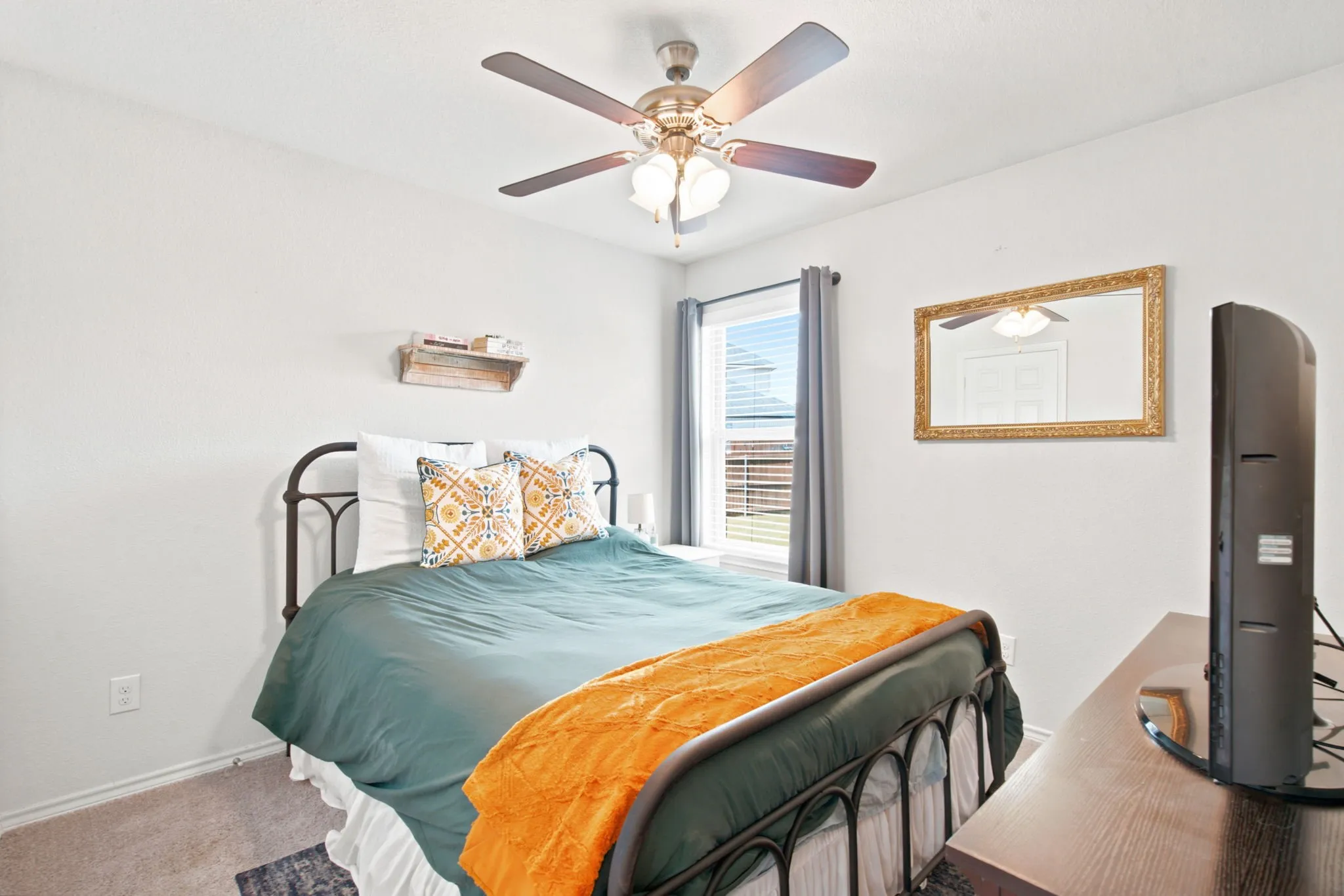 Single Family Residence For Sale in Denton County , 3901 Kensington Drive, Sanger, Texas 76266, 4 Bedroom, 2 Bathroom, 2 Garage spaces, 1,943 Sqft, built in 2017, mls#21337633, Real Estate Agent in Sanger, Homes For Sale in Denton county, Homes For Sale in Sanger, Realtor in Sanger Texas, Real Estate Brokerage Independent Realty Texas, Luminita Cordes Realtor