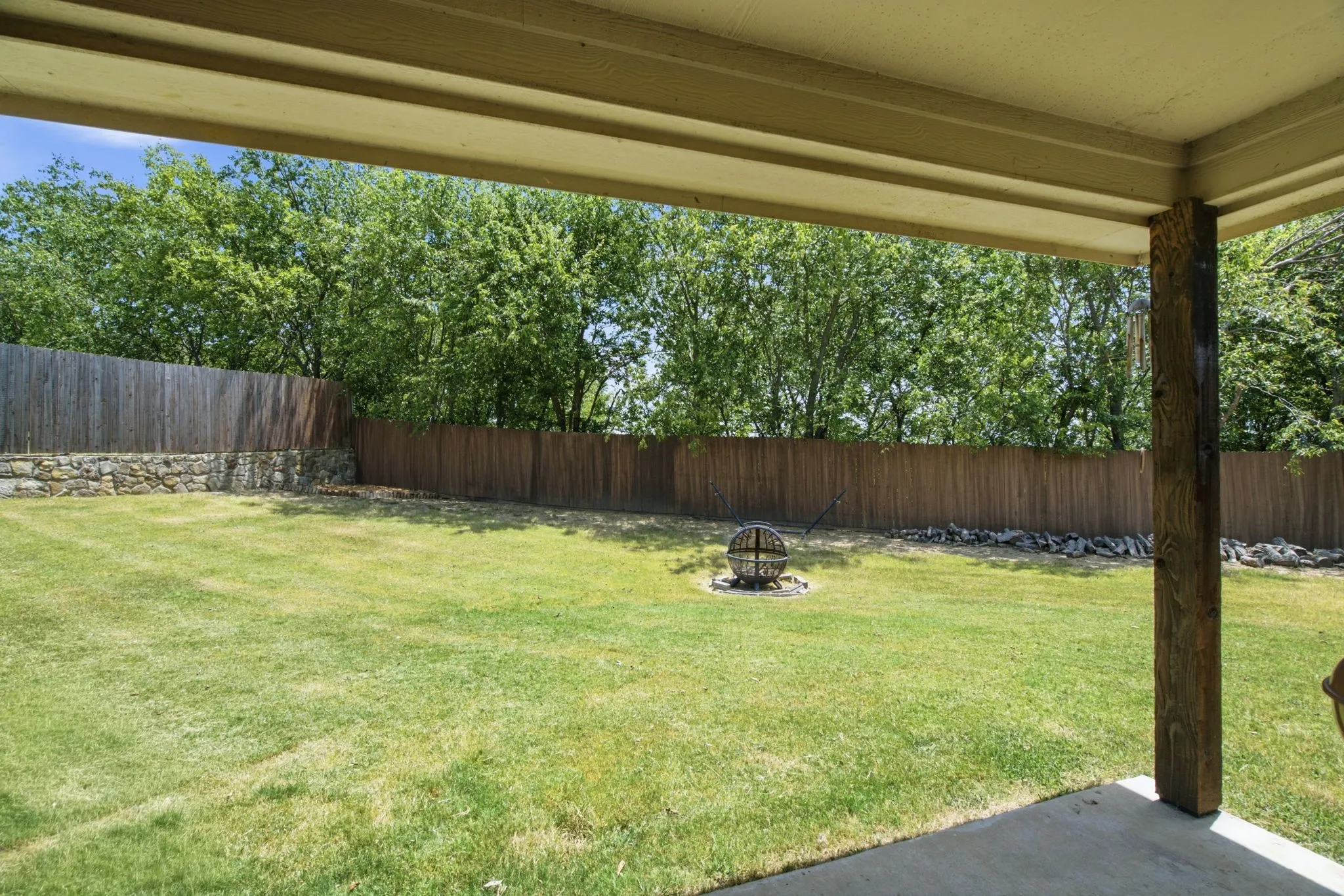 Single Family Residence For Sale in Denton County , 3901 Kensington Drive, Sanger, Texas 76266, 4 Bedroom, 2 Bathroom, 2 Garage spaces, 1,943 Sqft, built in 2017, mls#21337633, Real Estate Agent in Sanger, Homes For Sale in Denton county, Homes For Sale in Sanger, Realtor in Sanger Texas, Real Estate Brokerage Independent Realty Texas, Luminita Cordes Realtor