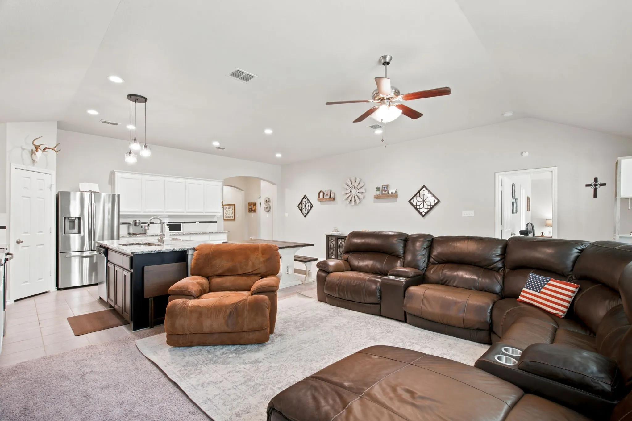 Single Family Residence For Sale in Denton County , 3901 Kensington Drive, Sanger, Texas 76266, 4 Bedroom, 2 Bathroom, 2 Garage spaces, 1,943 Sqft, built in 2017, mls#21337633, Real Estate Agent in Sanger, Homes For Sale in Denton county, Homes For Sale in Sanger, Realtor in Sanger Texas, Real Estate Brokerage Independent Realty Texas, Luminita Cordes Realtor