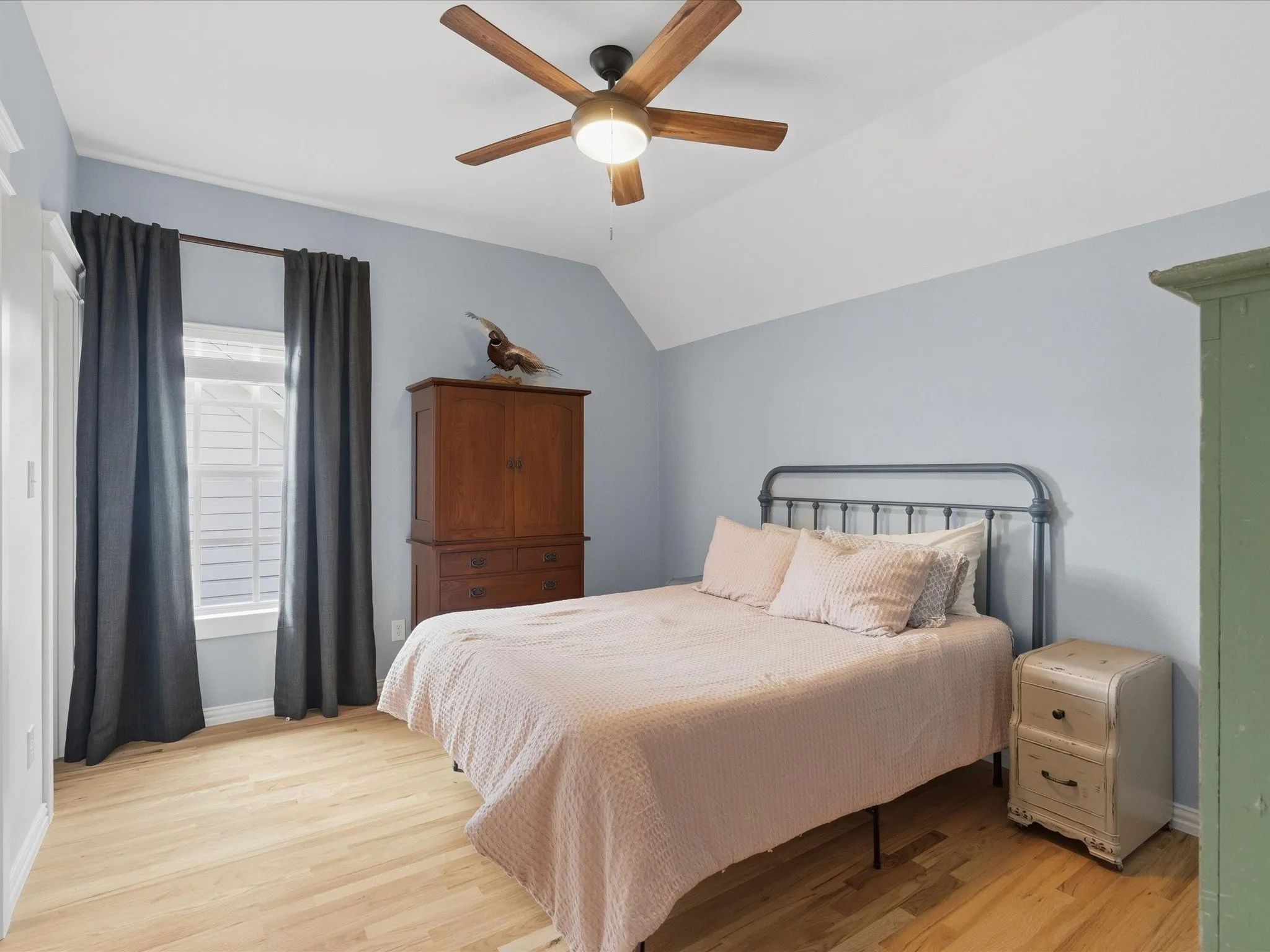 Single Family Residence For Sale in Collin County , 7204 Cheltenham Avenue, Mc Kinney, Texas 75071, 4 Bedroom, 4 Bathroom, 2 Garage spaces, 3,387 Sqft, built in 2011, mls#21337779, Real Estate Agent in Mc Kinney, Homes For Sale in Collin county, Homes For Sale in Mc Kinney, Realtor in Mc Kinney Texas, Real Estate Brokerage Independent Realty Texas, Luminita Cordes Realtor