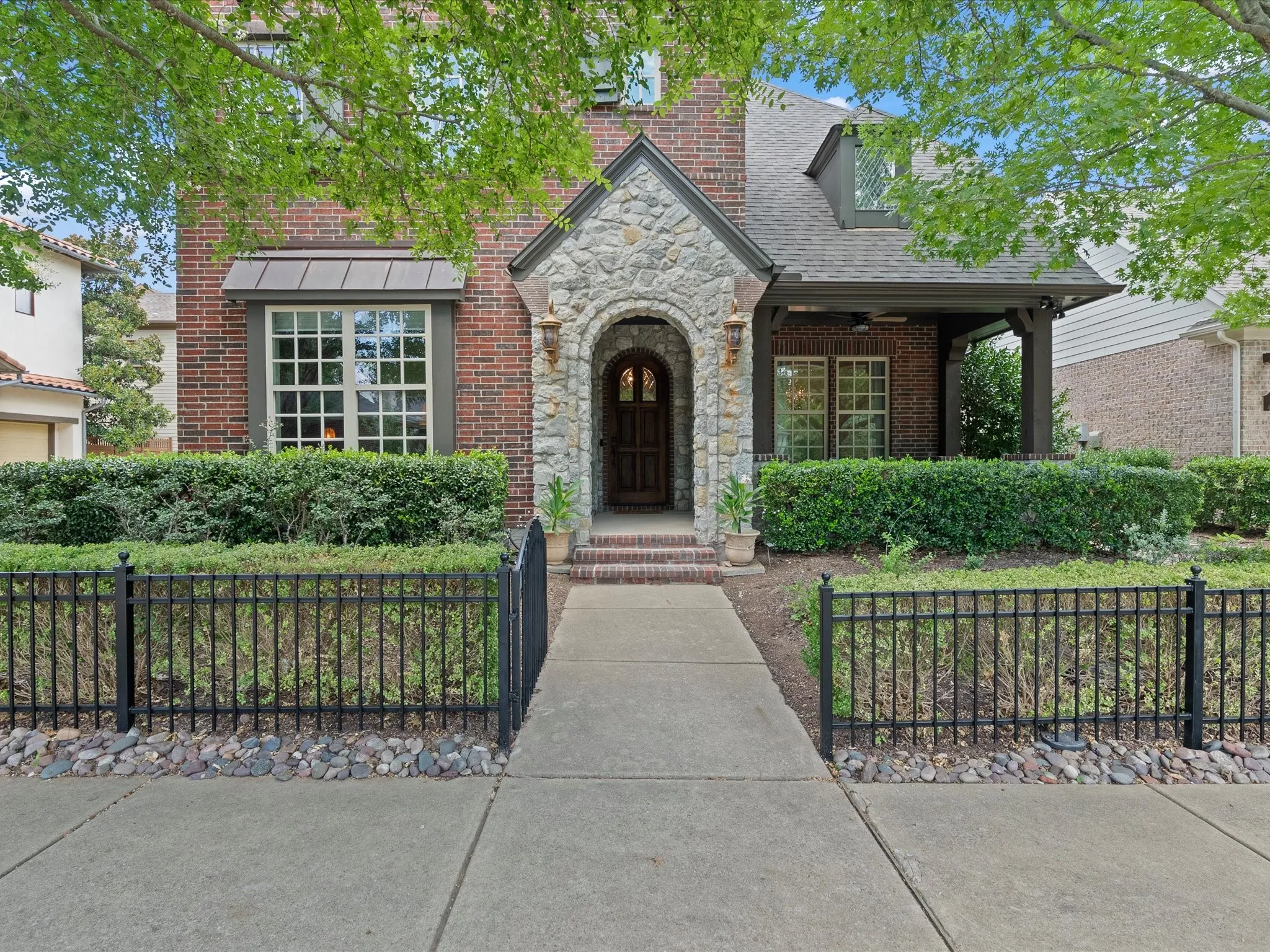 Single Family Residence For Sale in Collin County , 7204 Cheltenham Avenue, Mc Kinney, Texas 75071, 4 Bedroom, 4 Bathroom, 2 Garage spaces, 3,387 Sqft, built in 2011, mls#21337779, Real Estate Agent in Mc Kinney, Homes For Sale in Collin county, Homes For Sale in Mc Kinney, Realtor in Mc Kinney Texas, Real Estate Brokerage Independent Realty Texas, Luminita Cordes Realtor