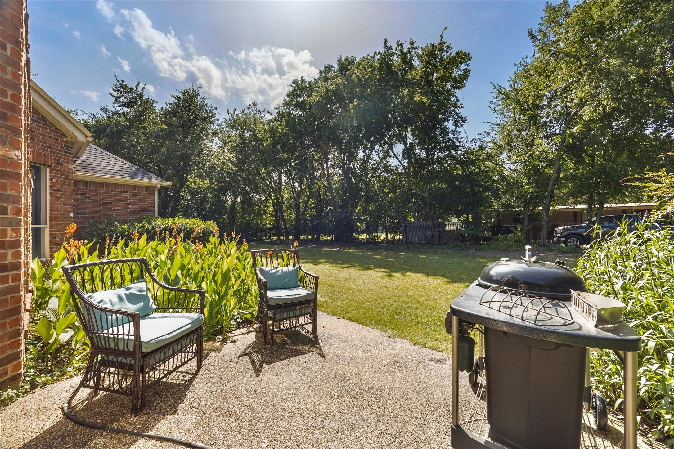 private patio area so BBQ evenings