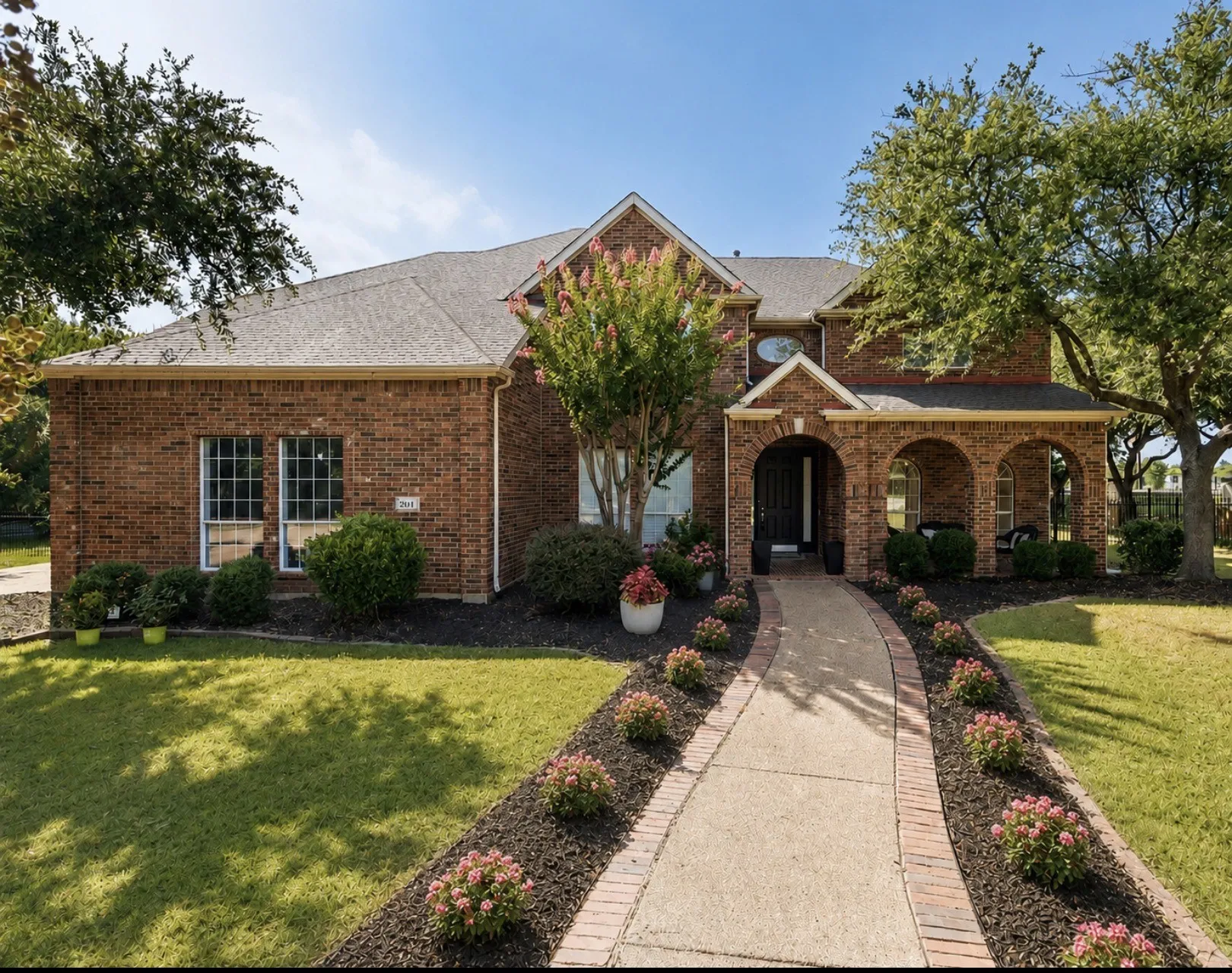 Single Family Residence For Sale in Rockwall County , 201 Stanford Court, Heath, Texas 75032, 4 Bedrooms, 4 Bathrooms, 3 Garage spaces, 4,187 Sqft, built in 2001, Price $679,000, mls#21334210, Real Estate Agent in Heath, Homes For Sale in Rockwall county, Homes For Sale in Heath, Realtor in Heath Texas, Real Estate Brokerage Independent Realty Texas, Luminita Cordes Realtor