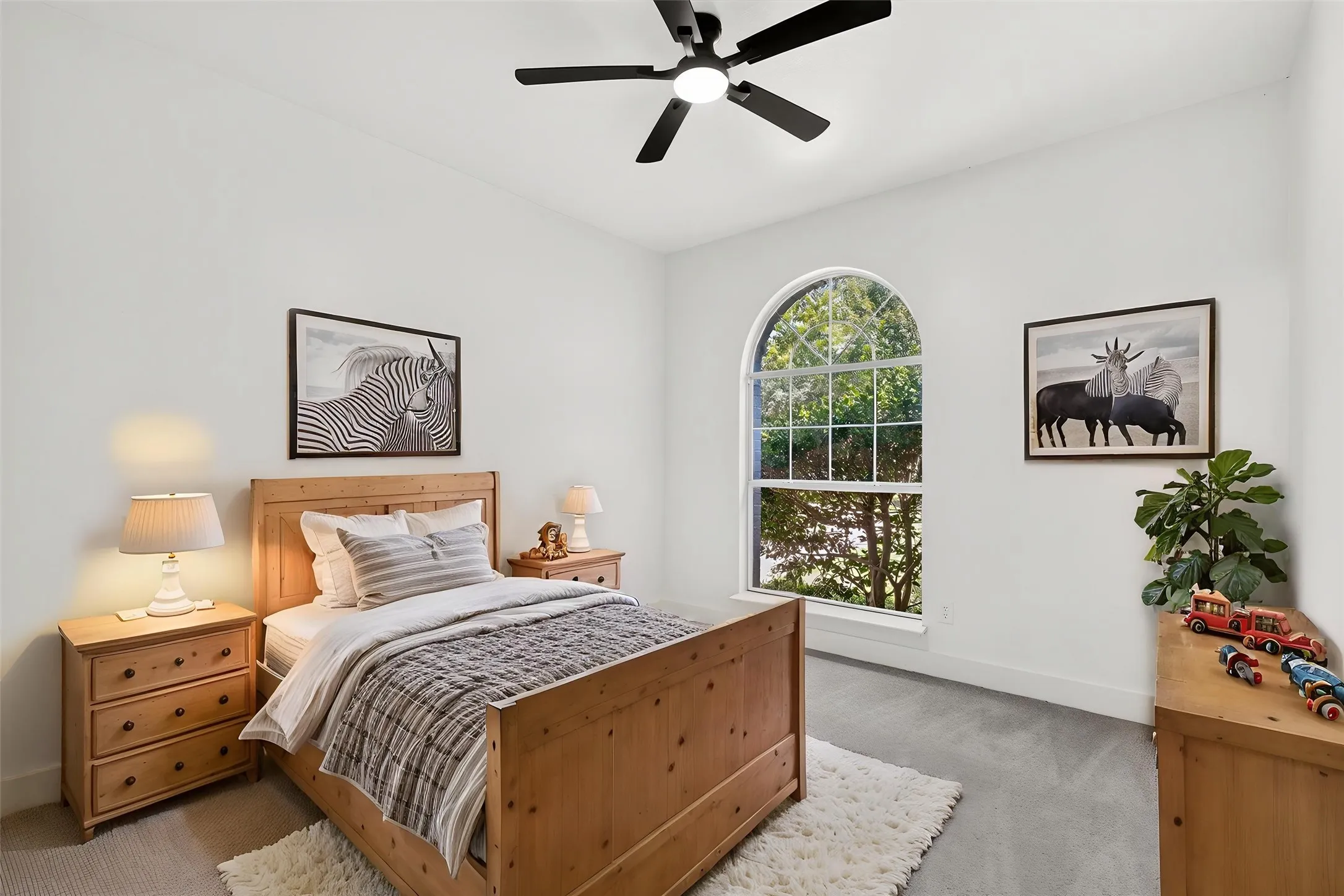 Single Family Residence For Sale in Dallas County , 214 Pearly Top Drive, Glenn Heights, Texas 75154, 4 Bedroom, 3 Bathroom, 2 Garage spaces, 2,572 Sqft, built in 1999, mls#21336376, Real Estate Agent in Glenn Heights, Homes For Sale in Dallas county, Homes For Sale in Glenn Heights, Realtor in Glenn Heights Texas, Real Estate Brokerage Independent Realty Texas, Luminita Cordes Realtor