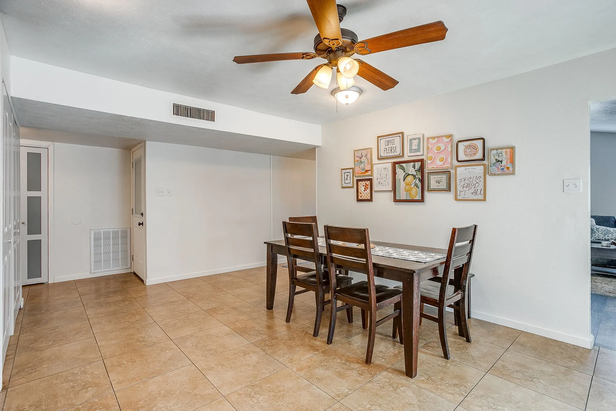 Eat in space open to the kitchen with room for the family and friends.