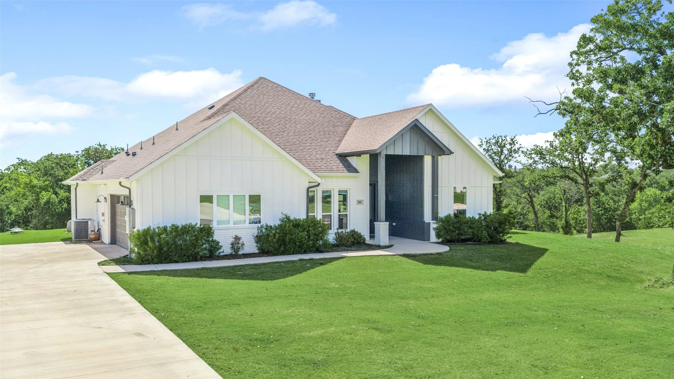 Single Family Residence For Sale in Wise County , 180 Lucky Ridge Lane, Boyd, Texas 76023, 4 Bedroom, 3 Bathroom, 2 Garage spaces, 2,649 Sqft, built in 2024, Price $500,000, mls#21336996, Real Estate Agent in Boyd, Homes For Sale in Wise county, Homes For Sale in Boyd, Realtor in Boyd Texas, Real Estate Brokerage Independent Realty Texas, Luminita Cordes Realtor