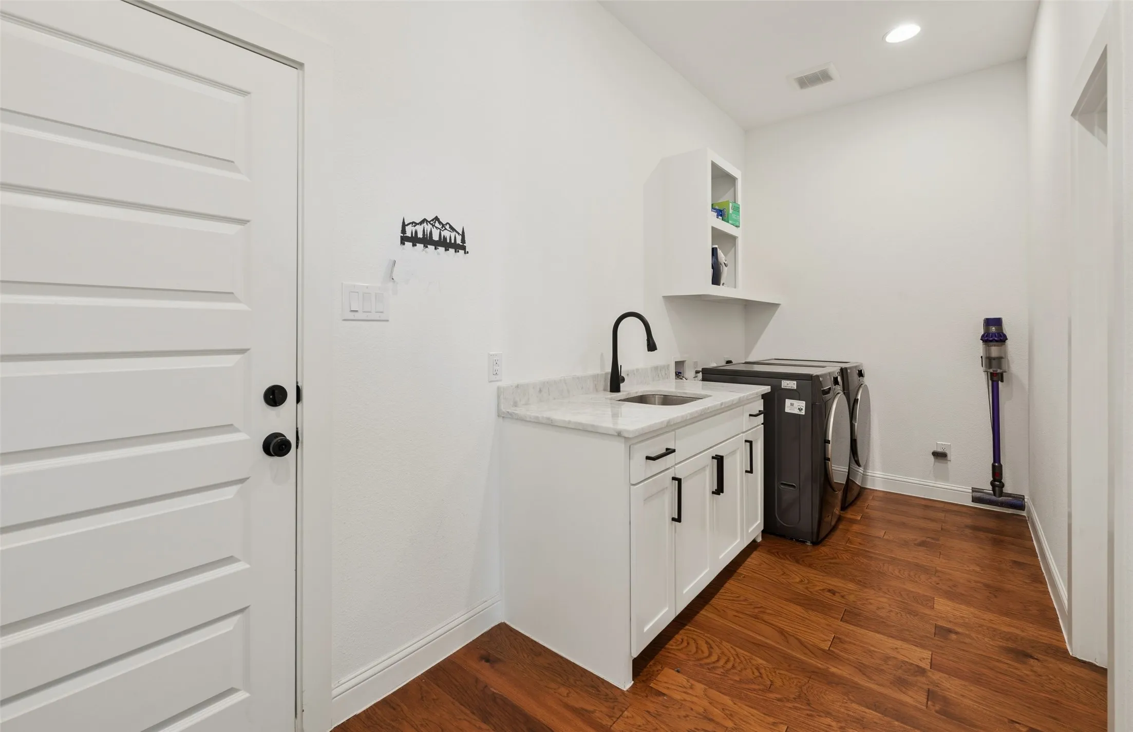 Single Family Residence For Sale in Wise County , 180 Lucky Ridge Lane, Boyd, Texas 76023, 4 Bedroom, 3 Bathroom, 2 Garage spaces, 2,649 Sqft, built in 2024, Price $500,000, mls#21336996, Real Estate Agent in Boyd, Homes For Sale in Wise county, Homes For Sale in Boyd, Realtor in Boyd Texas, Real Estate Brokerage Independent Realty Texas, Luminita Cordes Realtor