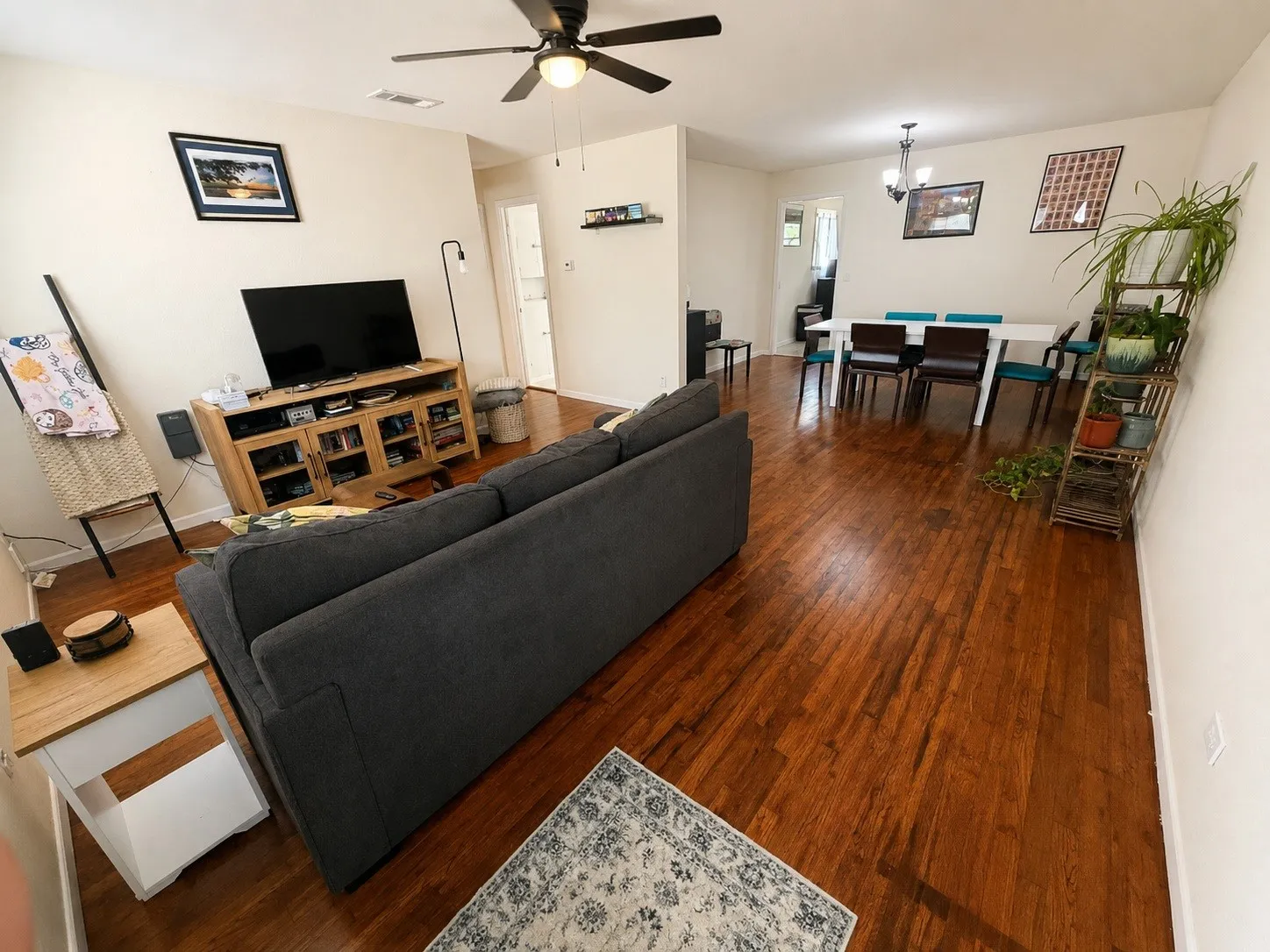 Single Family Residence For Sale in Grayson County , 2015 AVON Drive, Denison, Texas 75020, 4 Bedroom, 2 Bathroom, Garage spaces, 1,466 Sqft, built in 1957, mls#21338118, Real Estate Agent in Denison, Homes For Sale in Grayson county, Homes For Sale in Denison, Realtor in Denison Texas, Real Estate Brokerage Independent Realty Texas, Luminita Cordes Realtor