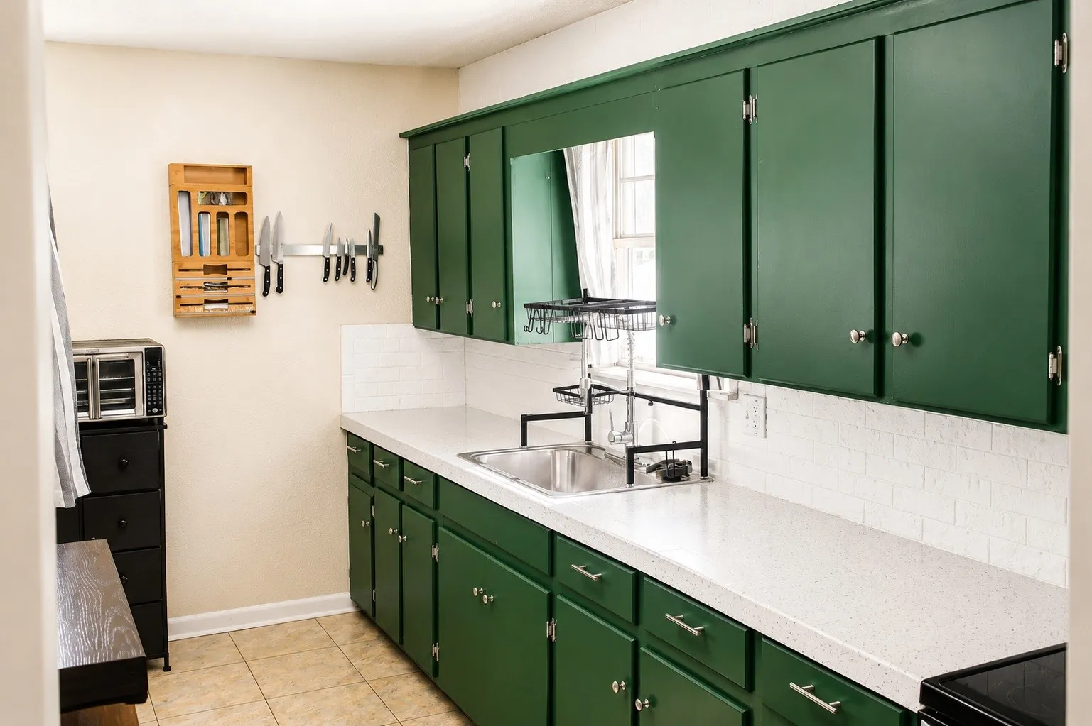 Single Family Residence For Sale in Grayson County , 2015 AVON Drive, Denison, Texas 75020, 4 Bedroom, 2 Bathroom, Garage spaces, 1,466 Sqft, built in 1957, mls#21338118, Real Estate Agent in Denison, Homes For Sale in Grayson county, Homes For Sale in Denison, Realtor in Denison Texas, Real Estate Brokerage Independent Realty Texas, Luminita Cordes Realtor