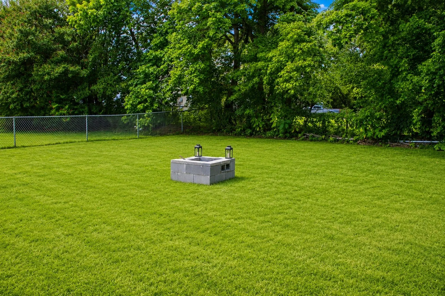 Single Family Residence For Sale in Grayson County , 2015 AVON Drive, Denison, Texas 75020, 4 Bedroom, 2 Bathroom, Garage spaces, 1,466 Sqft, built in 1957, mls#21338118, Real Estate Agent in Denison, Homes For Sale in Grayson county, Homes For Sale in Denison, Realtor in Denison Texas, Real Estate Brokerage Independent Realty Texas, Luminita Cordes Realtor