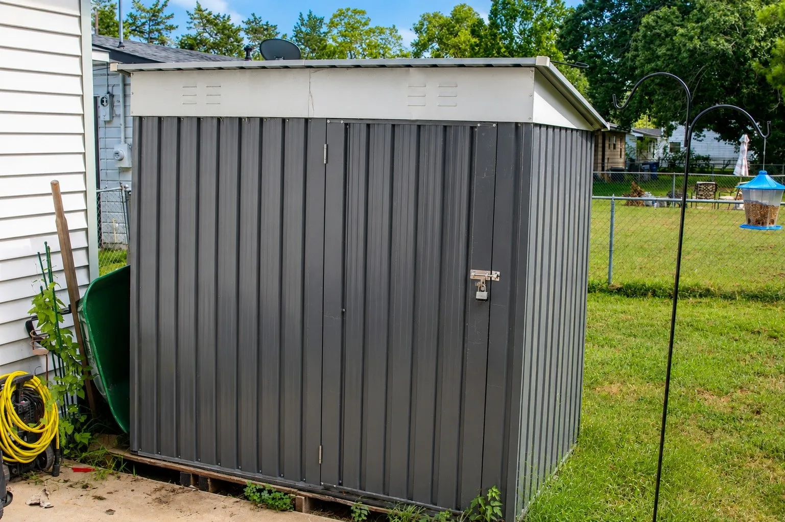 Single Family Residence For Sale in Grayson County , 2015 AVON Drive, Denison, Texas 75020, 4 Bedroom, 2 Bathroom, Garage spaces, 1,466 Sqft, built in 1957, mls#21338118, Real Estate Agent in Denison, Homes For Sale in Grayson county, Homes For Sale in Denison, Realtor in Denison Texas, Real Estate Brokerage Independent Realty Texas, Luminita Cordes Realtor