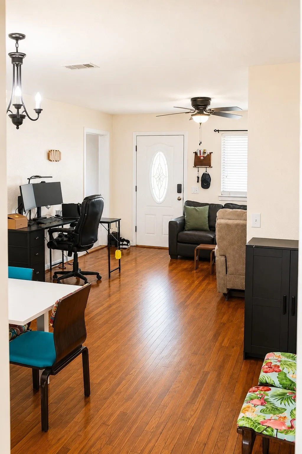 Single Family Residence For Sale in Grayson County , 2015 AVON Drive, Denison, Texas 75020, 4 Bedroom, 2 Bathroom, Garage spaces, 1,466 Sqft, built in 1957, mls#21338118, Real Estate Agent in Denison, Homes For Sale in Grayson county, Homes For Sale in Denison, Realtor in Denison Texas, Real Estate Brokerage Independent Realty Texas, Luminita Cordes Realtor