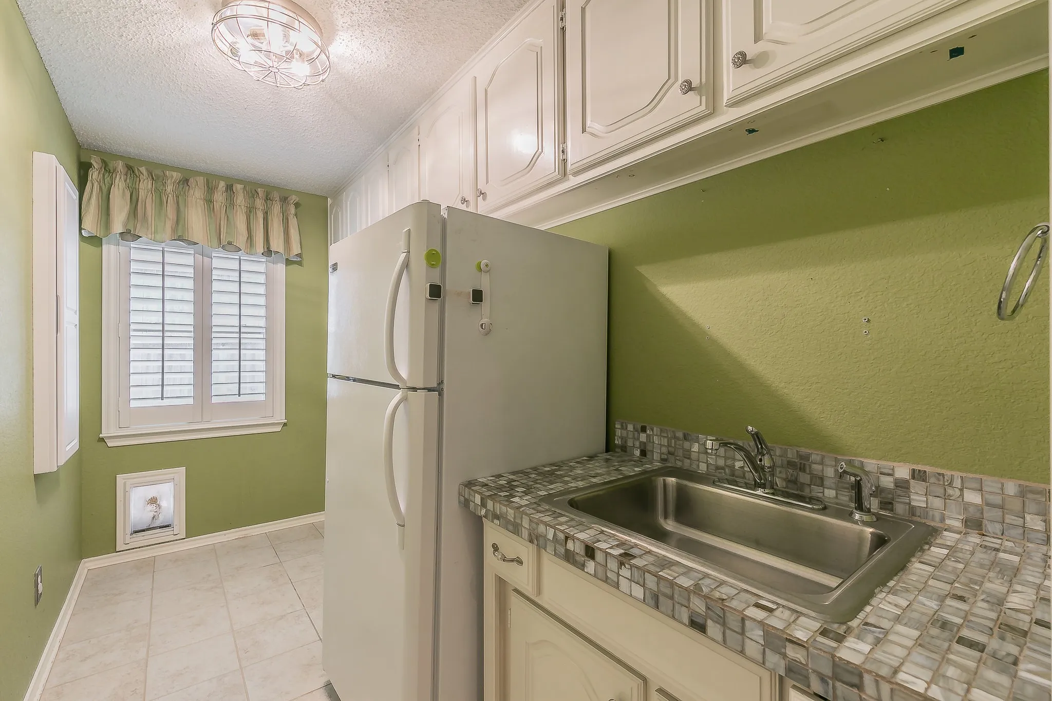 Single Family Residence For Sale in Tarrant County , 3317 Clearfield Drive, Grapevine, Texas 76051, 3 Bedroom, 2 Bathroom, 2 Garage spaces, 2,205 Sqft, built in 1988, mls#21336968, Real Estate Agent in Grapevine, Homes For Sale in Tarrant county, Homes For Sale in Grapevine, Realtor in Grapevine Texas, Real Estate Brokerage Independent Realty Texas, Luminita Cordes Realtor
